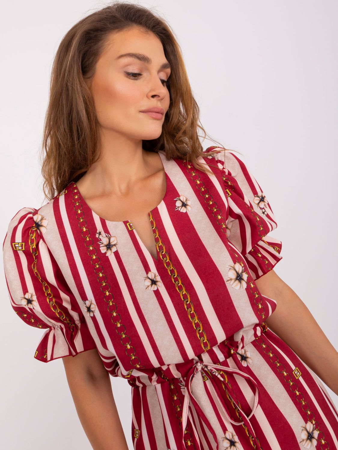 Bordeaux Midi Kleid mit Druck und Raffung