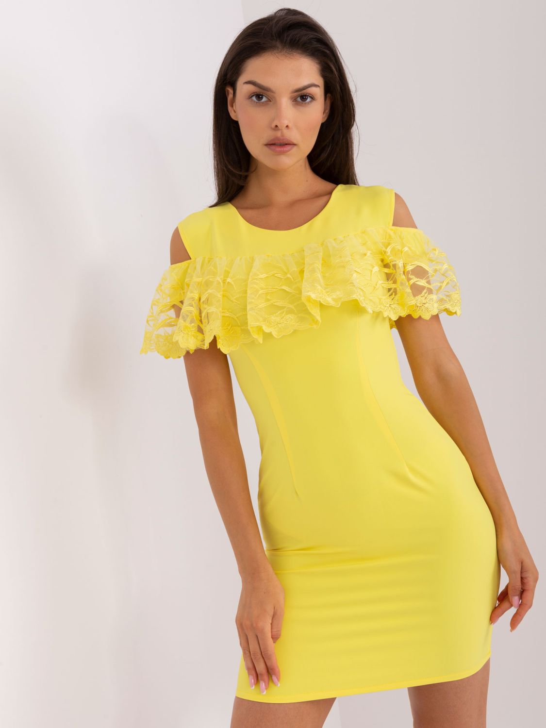 Gelbes Mini-Kleid mit Volant