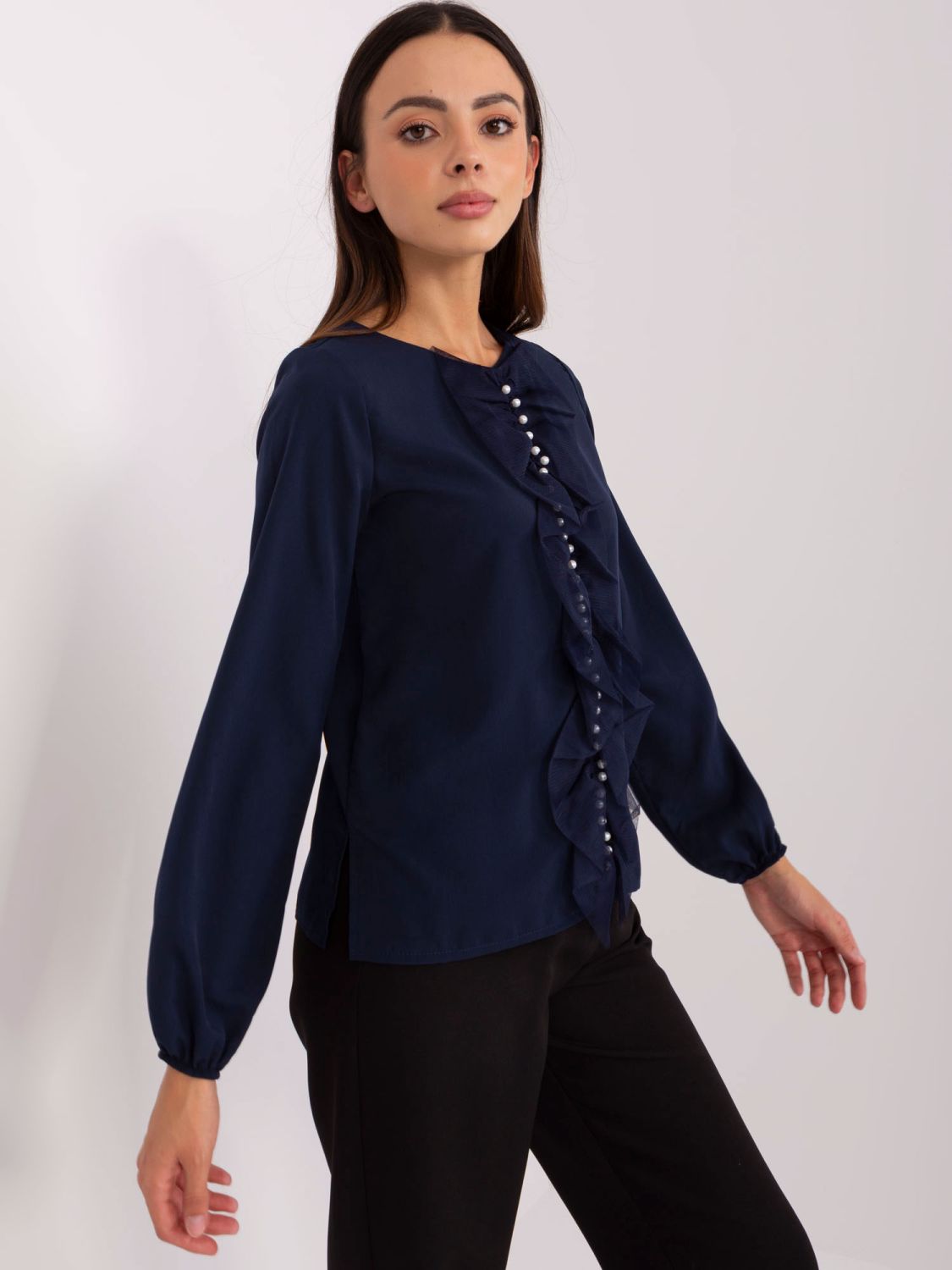 Elegante Damenbluse mit Perlen