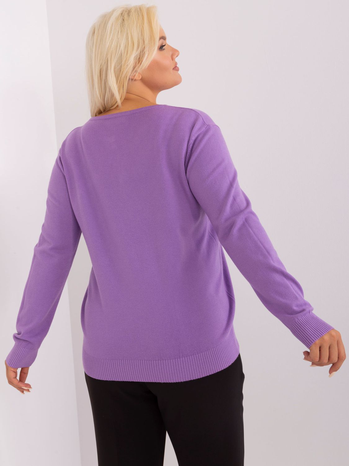 Lila Plus-Size Pullover mit Knöpfen am Ausschnitt