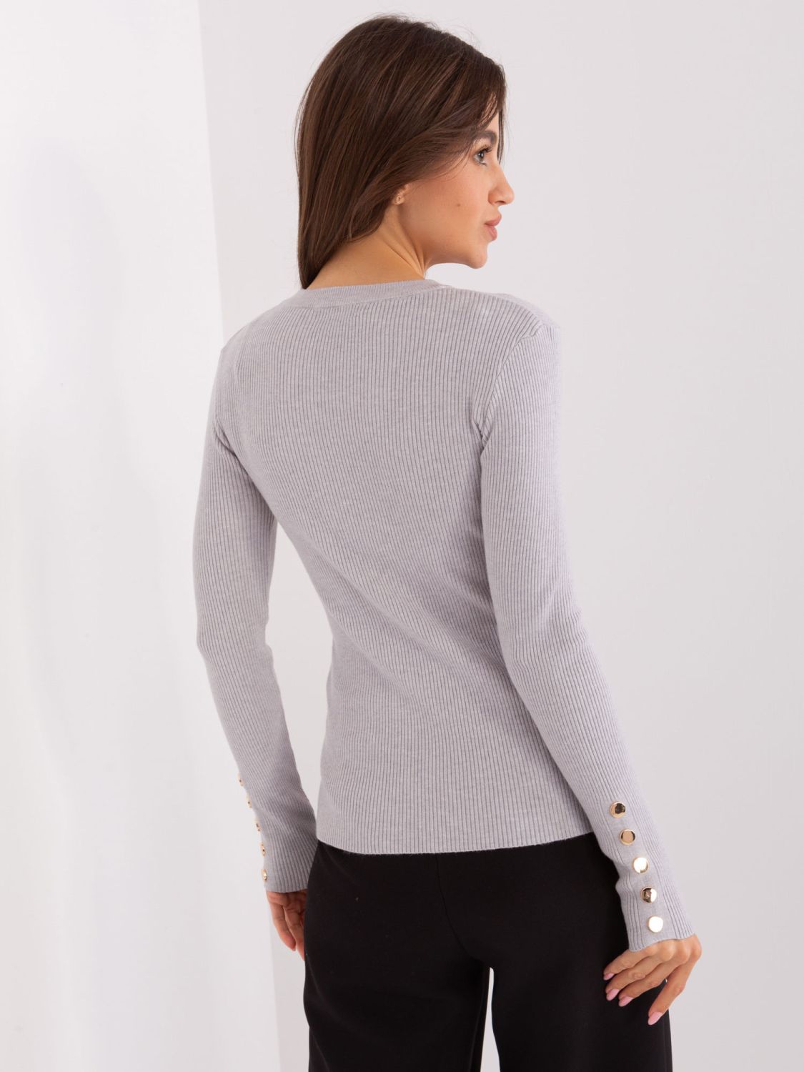 Grau klassischer Pullover mit Knöpfen an den Ärmeln