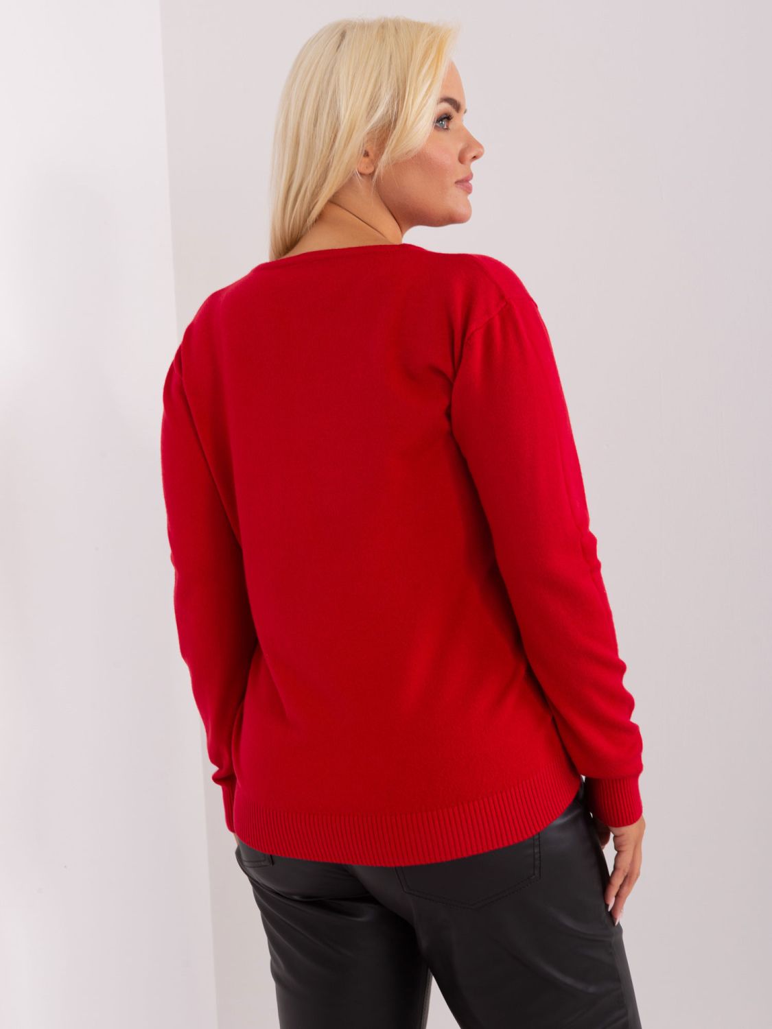 Roter Damenpullover in Übergröße mit Knöpfen