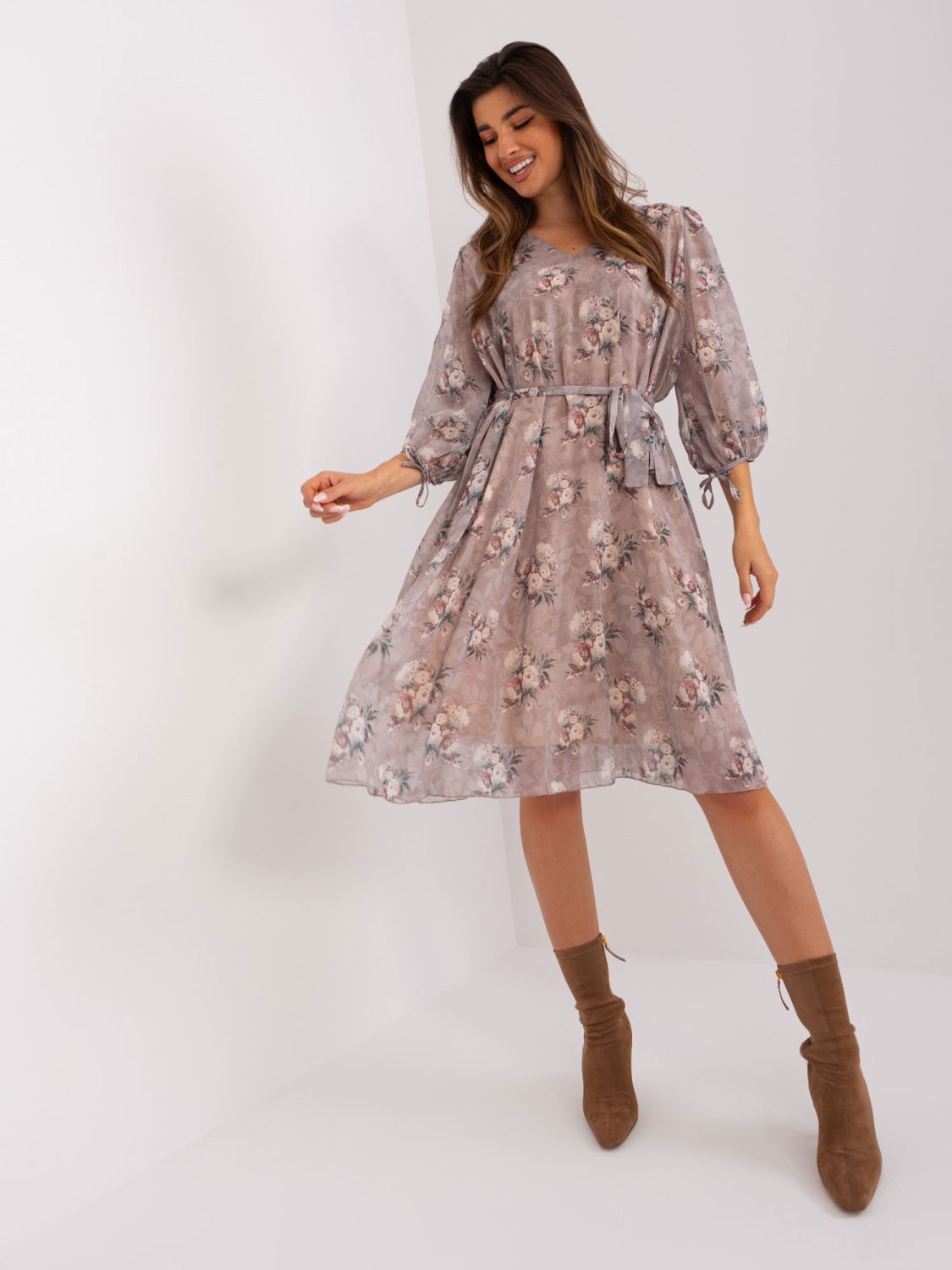 Beige lockere Blumensukně