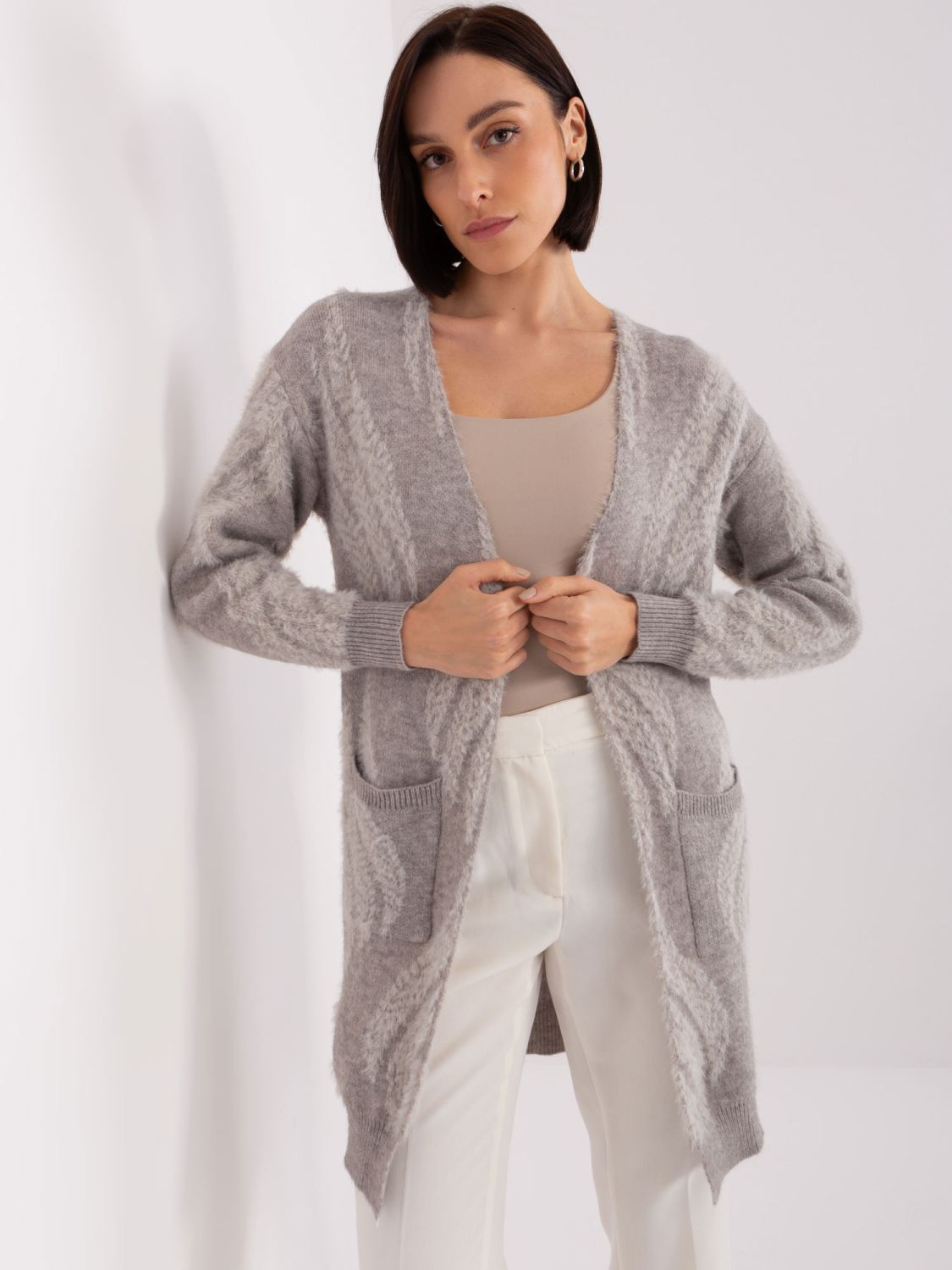 Grau weicher Cardigan mit Muster