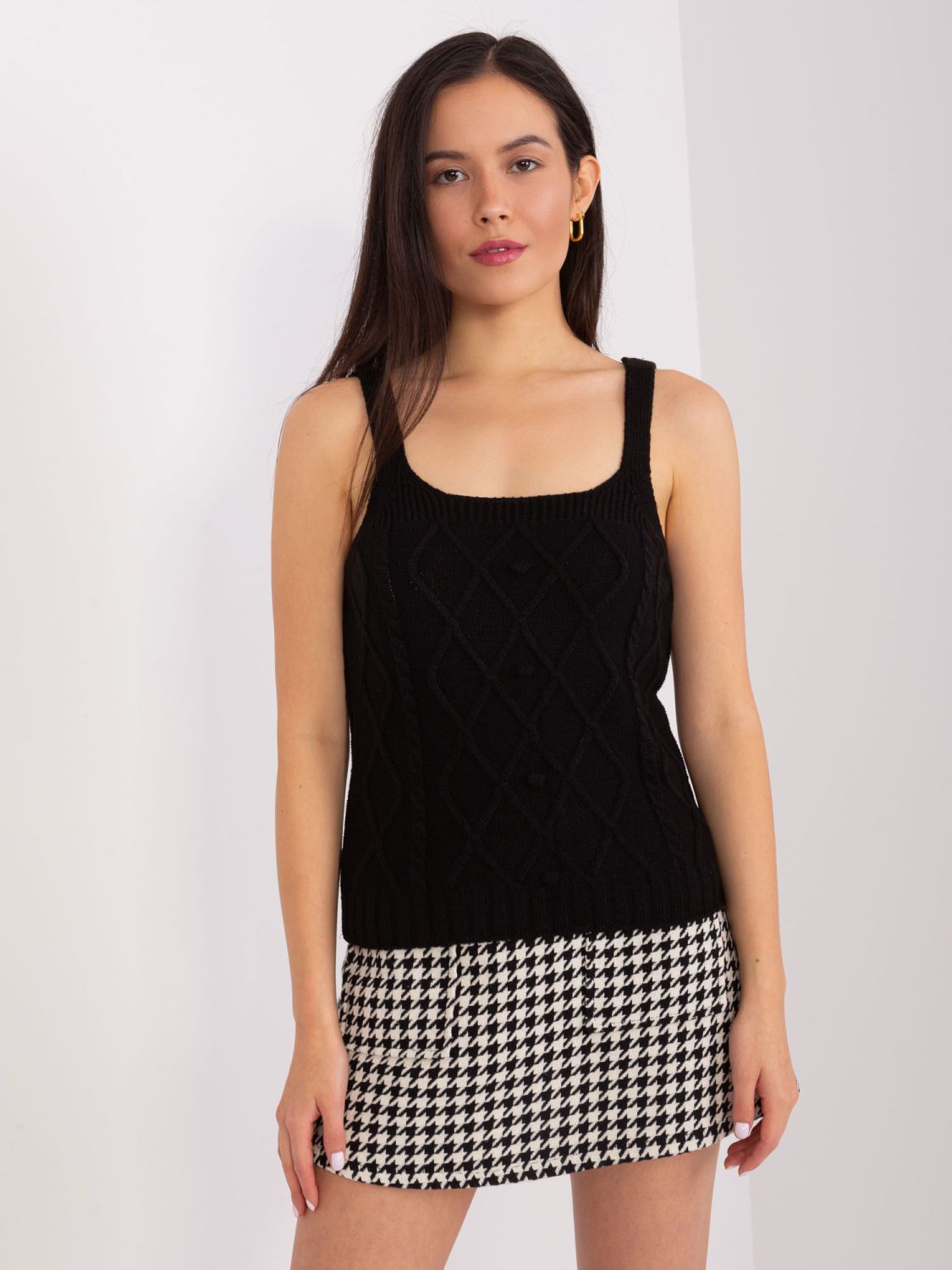 Schwarzes Strickset mit Puffärmeln