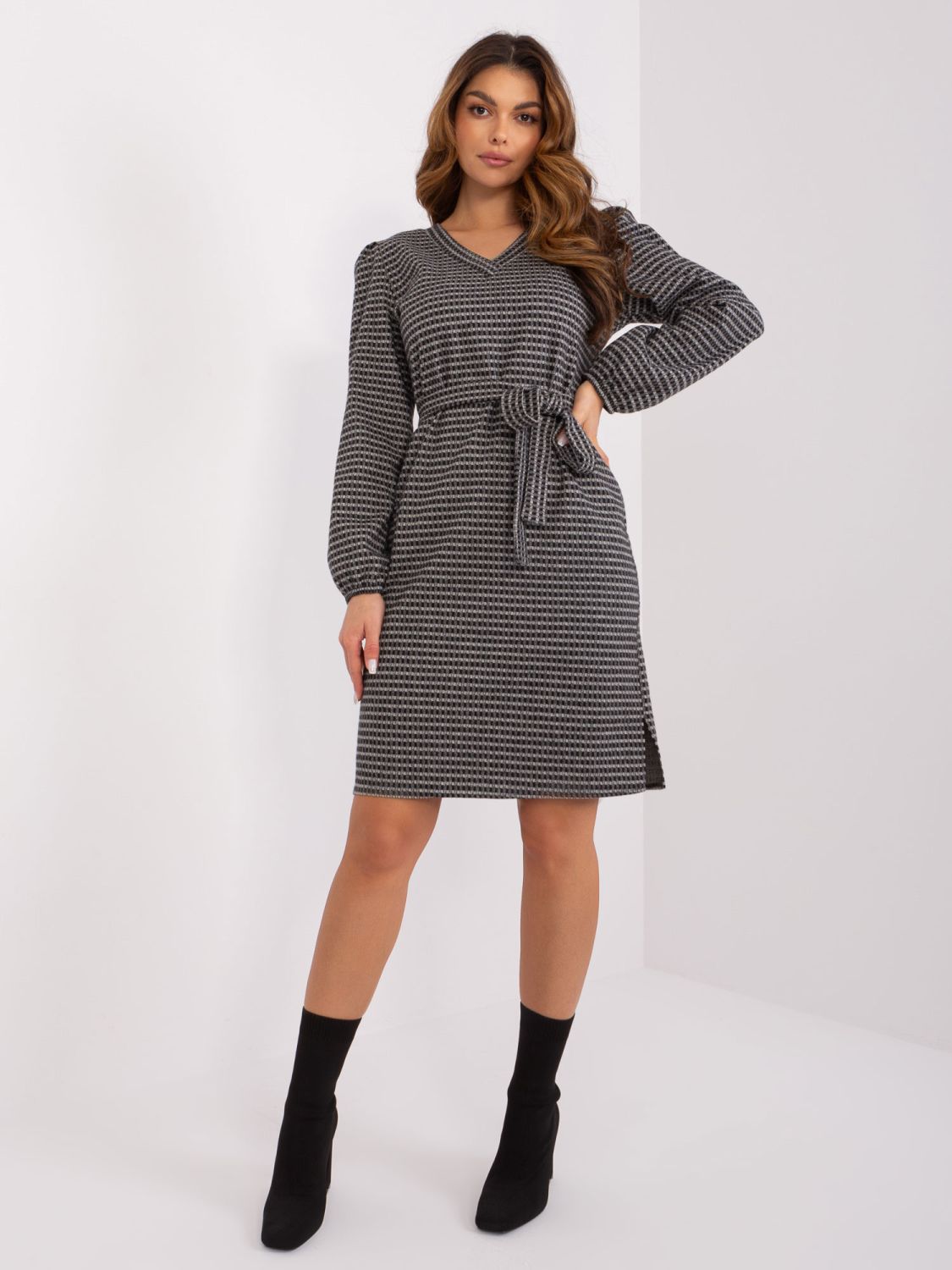 Elegantes geometrisches Kleid