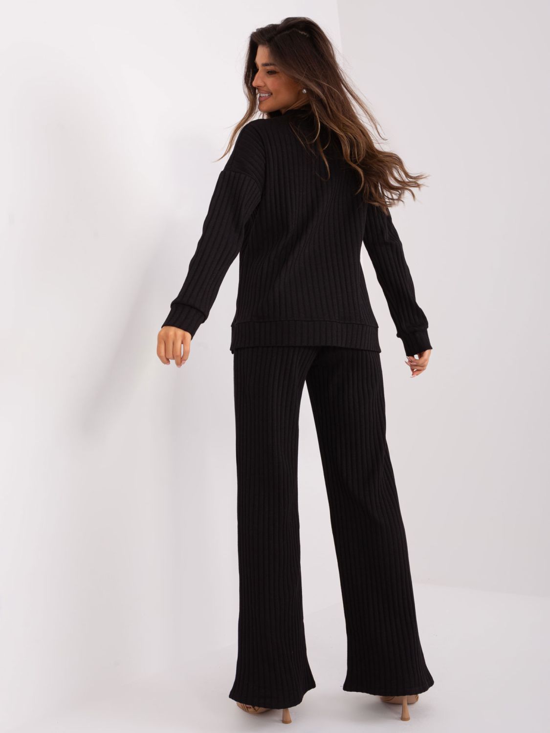 Stylisches schwarzes Set