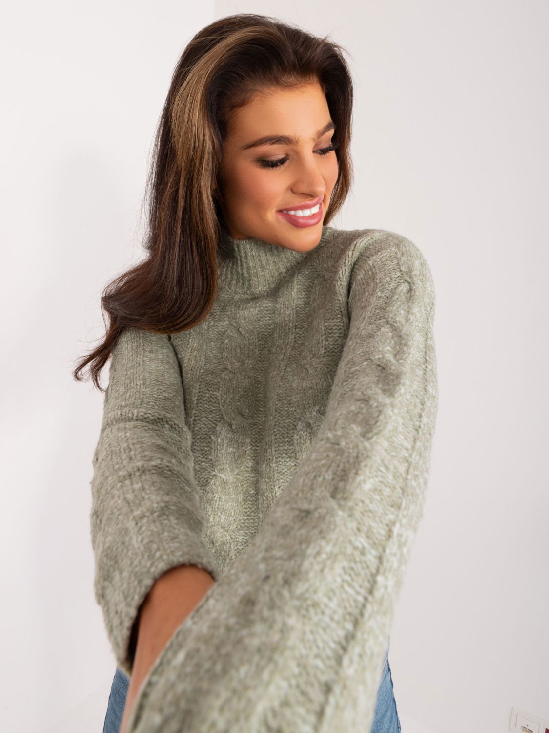 Bequemer Pullover mit langen Ärmeln in Pistazienfarbe