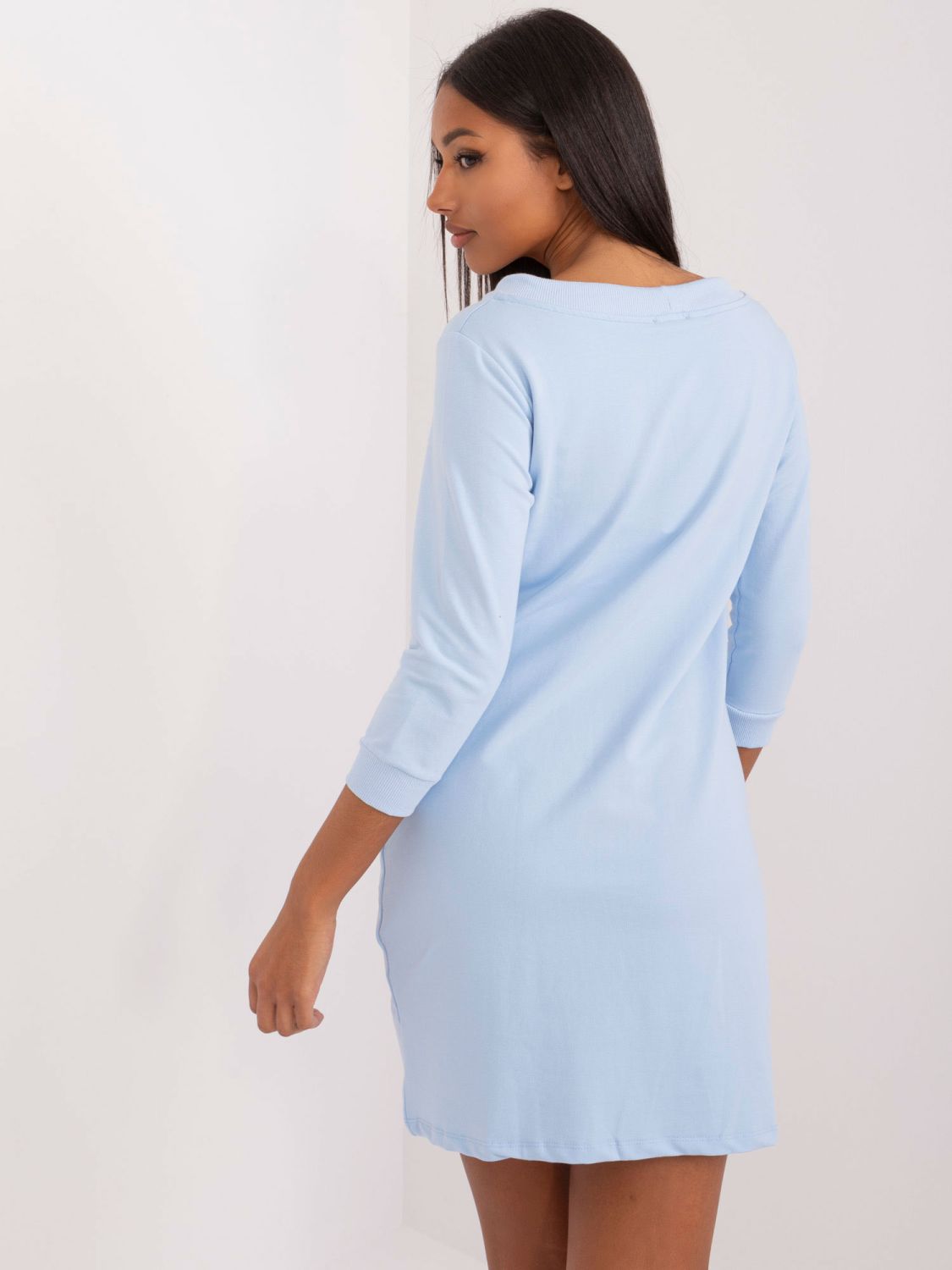 Helle blaue Tunika mit 3/4-Ärmeln