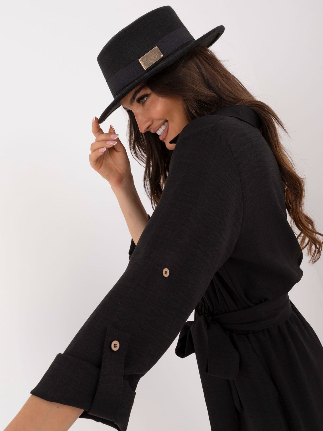 Elegantes schwarzes ausgestelltes Kleid