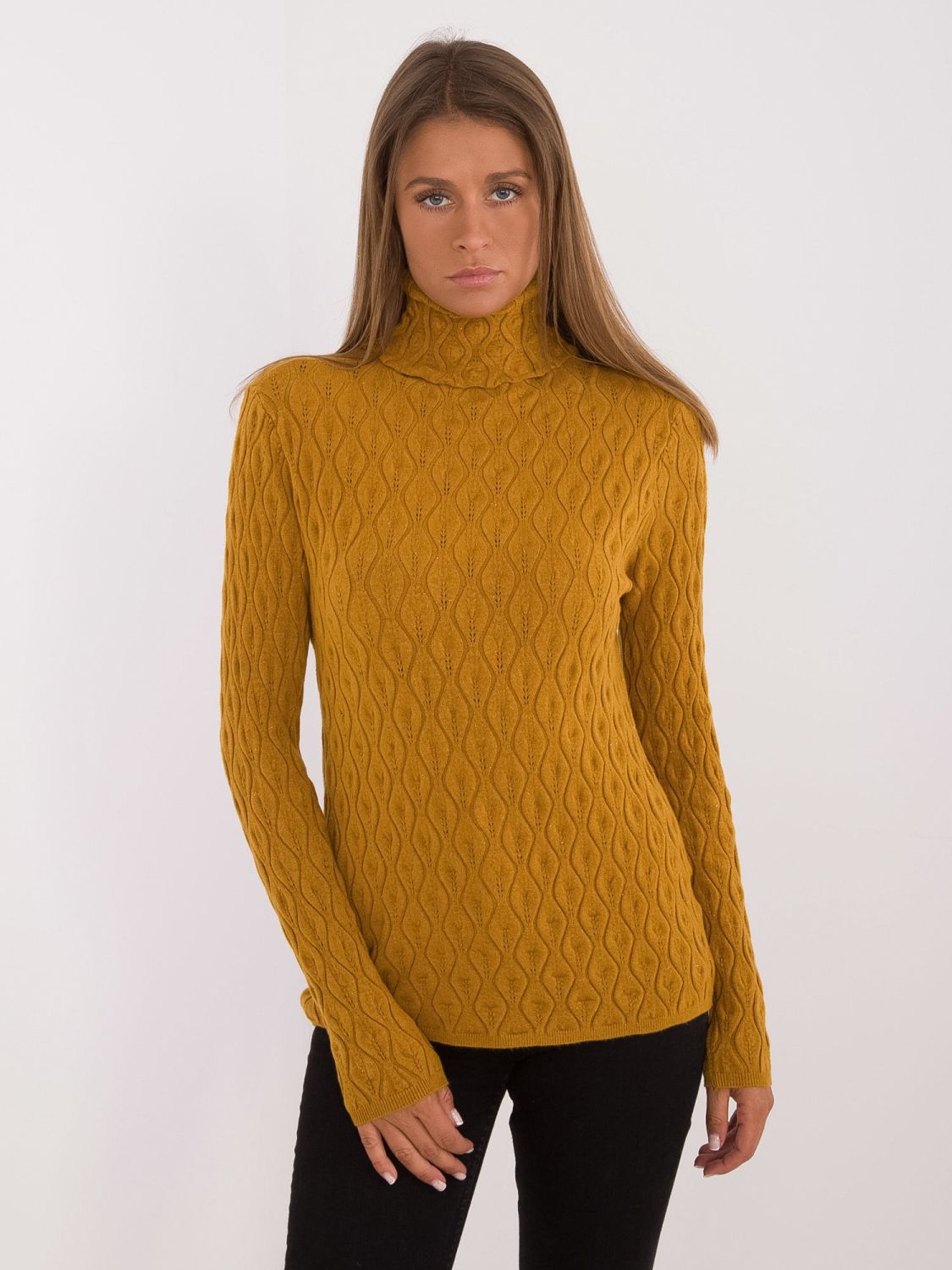 Stylischer gelber Pullover mit Rollkragen