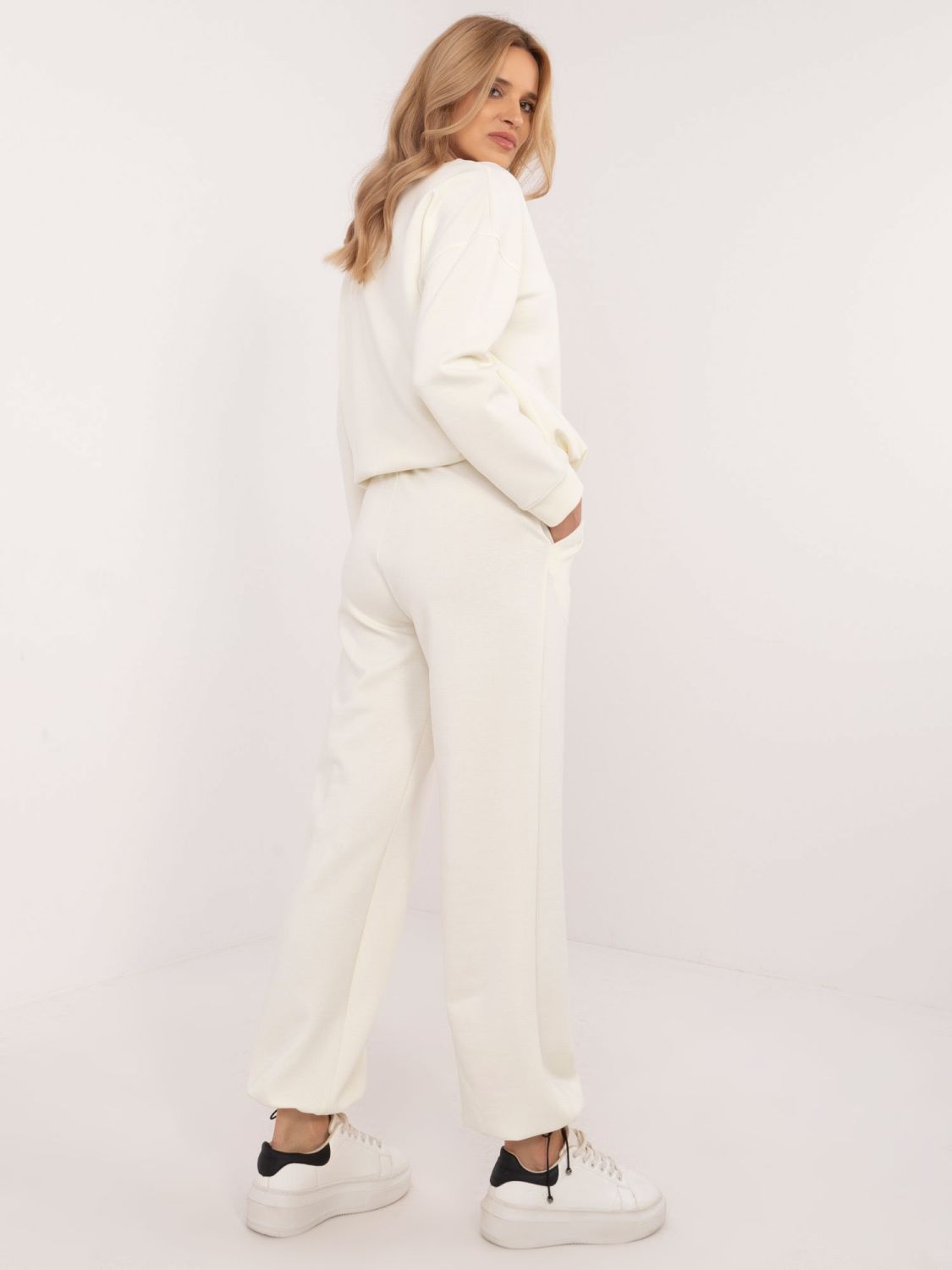 Stylisches Set in Ecru