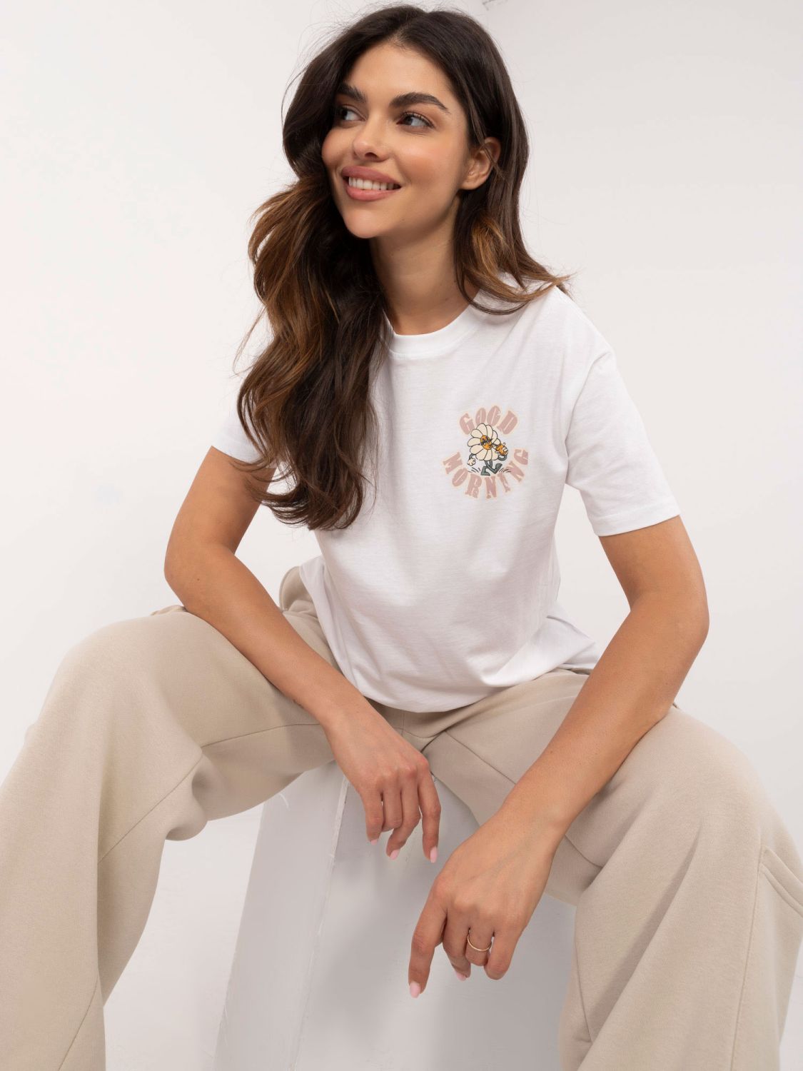 Weiße Bluse mit kurzen Ärmeln