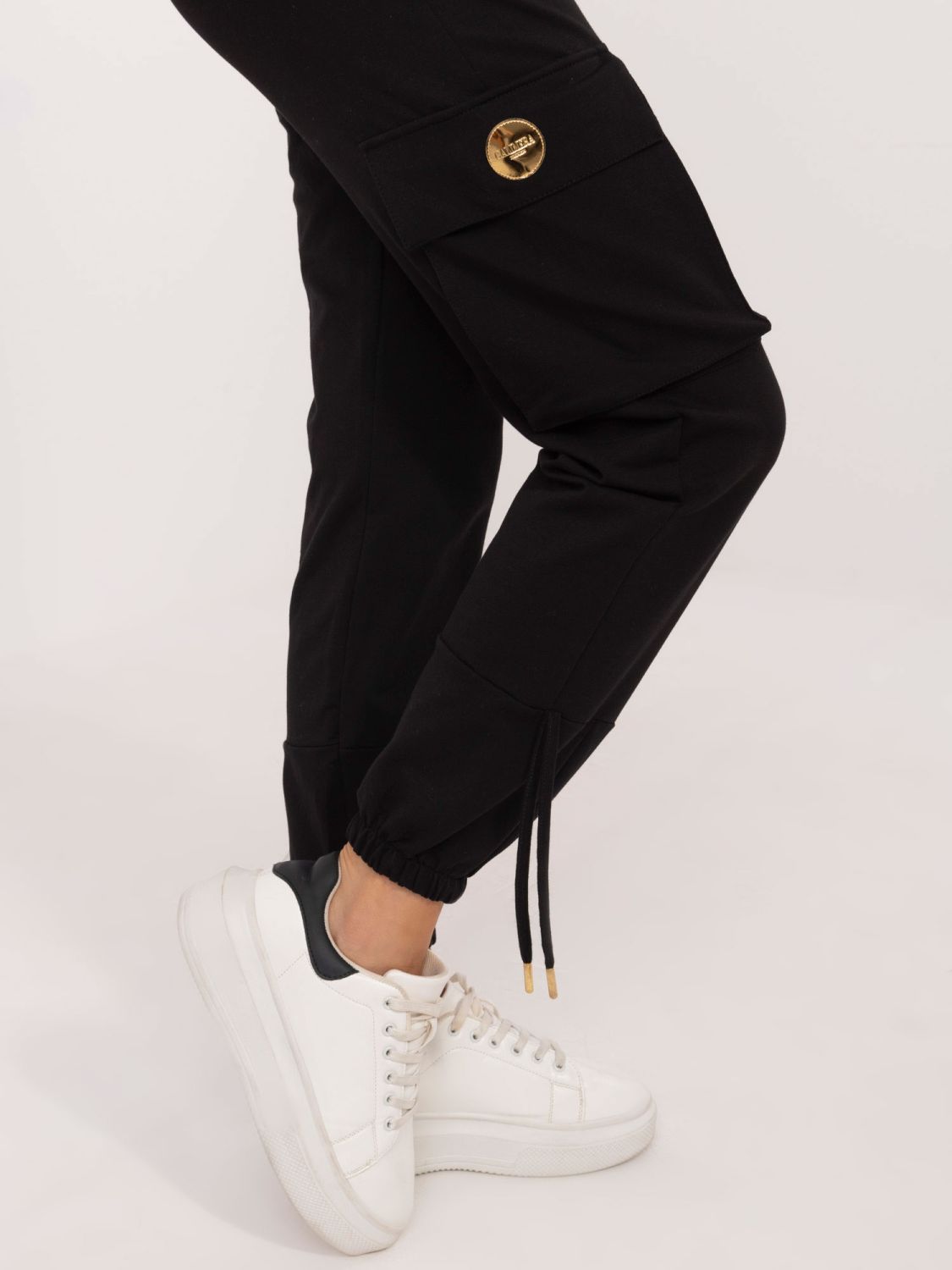 Stylisches schwarzes Set