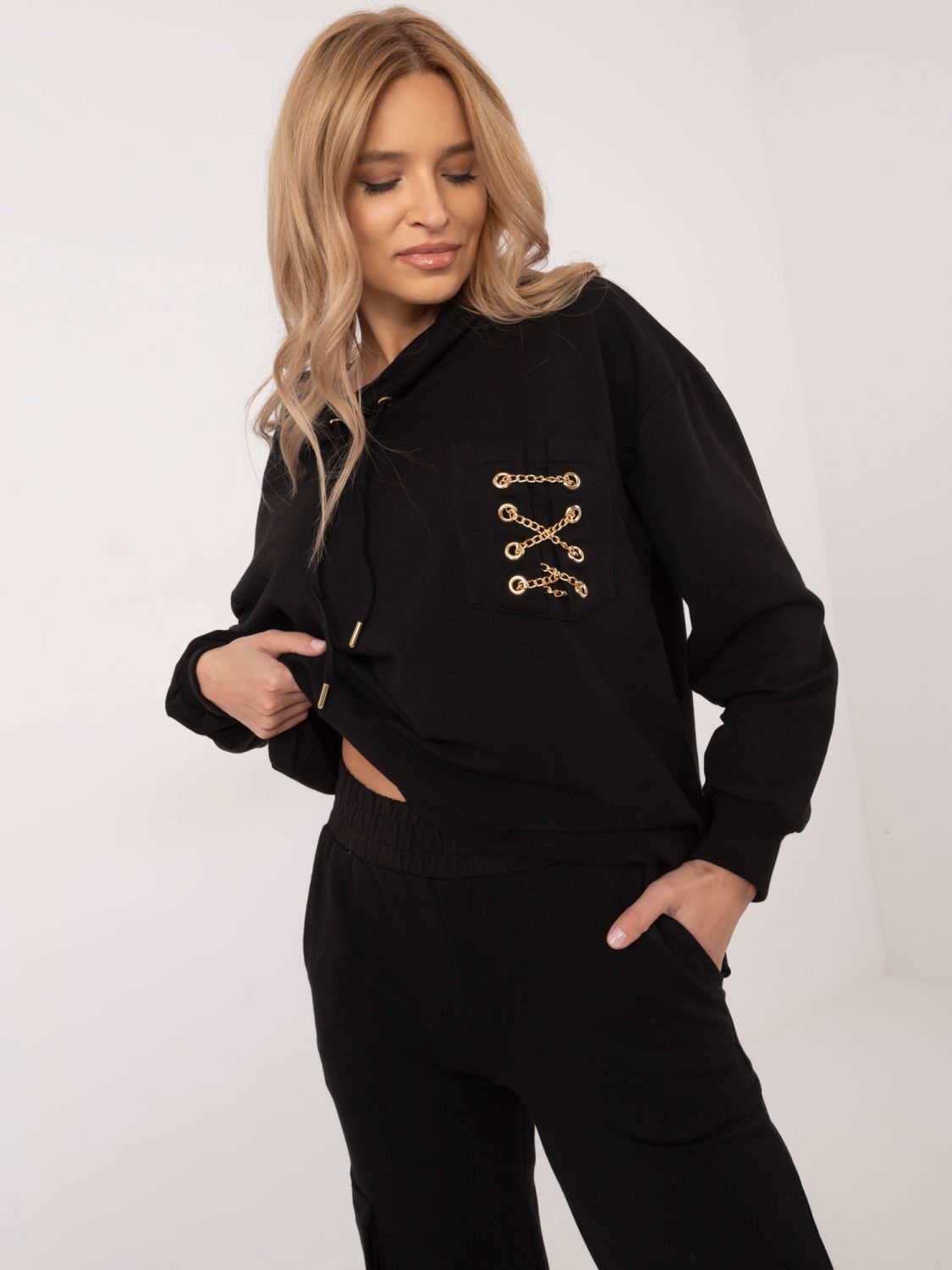 Stylisches schwarzes Set