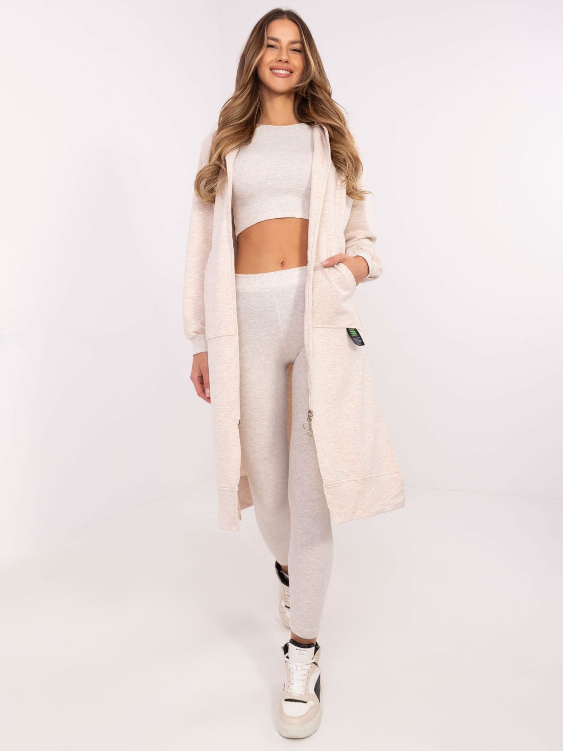 Stylisches Set in hellem Beige