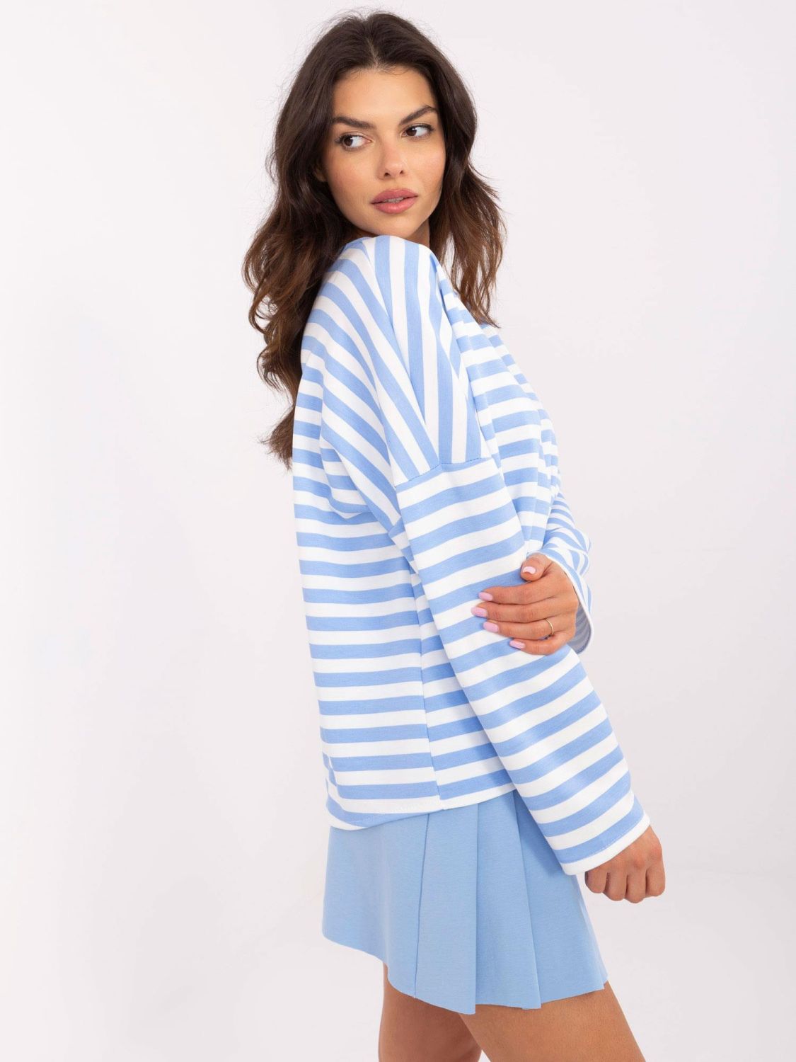 Stilvolle weiße gestreifte Bluse