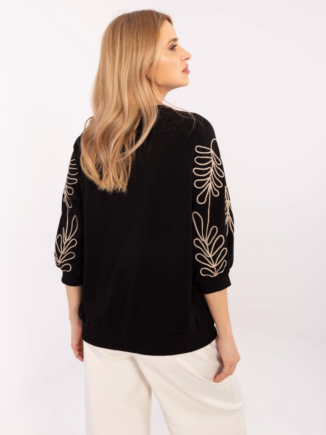 Stilvolle schwarze Bluse mit 3/4-Ärmeln