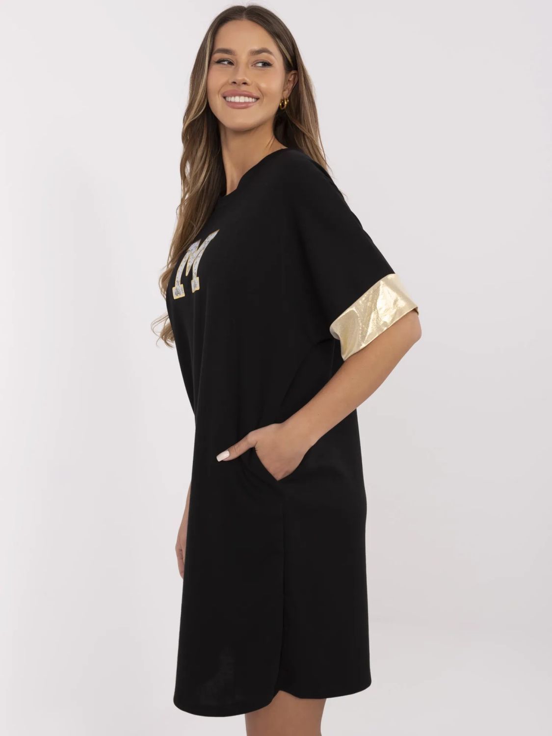 Stylische schwarze Oversize-Kleid mit Druck