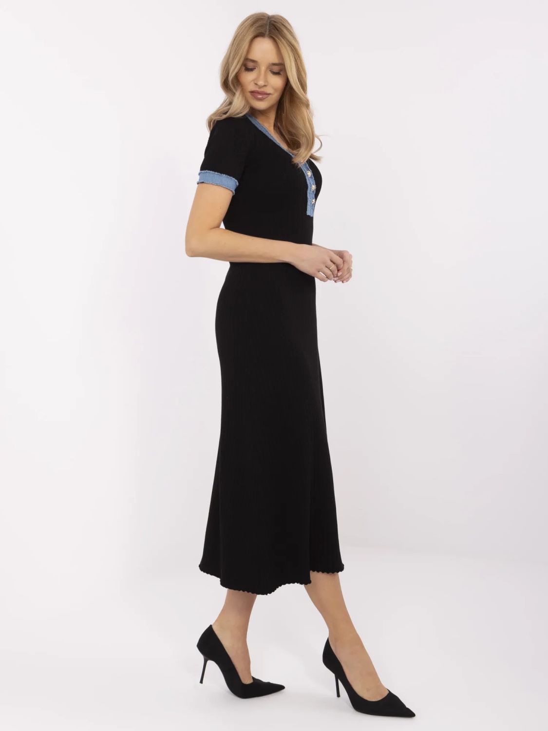 Elegantes Midi-Kleid mit kurzen Ärmeln