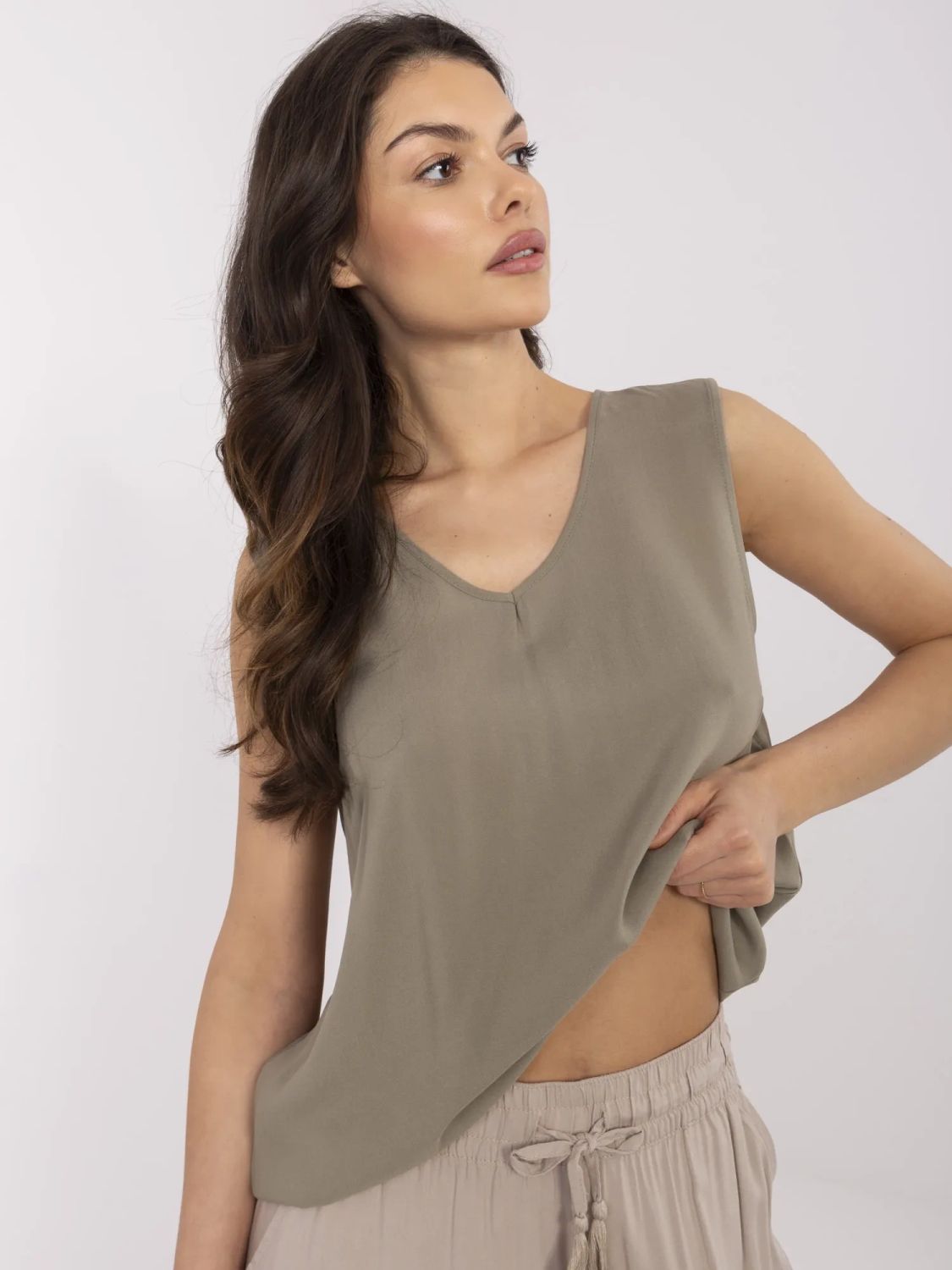 Stylische khaki Bluse ohne Ärmel