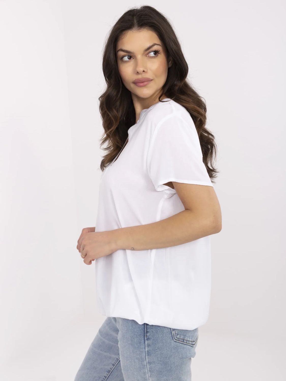 Weiße Bluse mit V-Ausschnitt