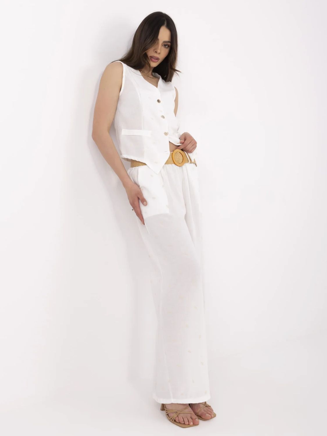 Eleganter Komplett mit Stickerei