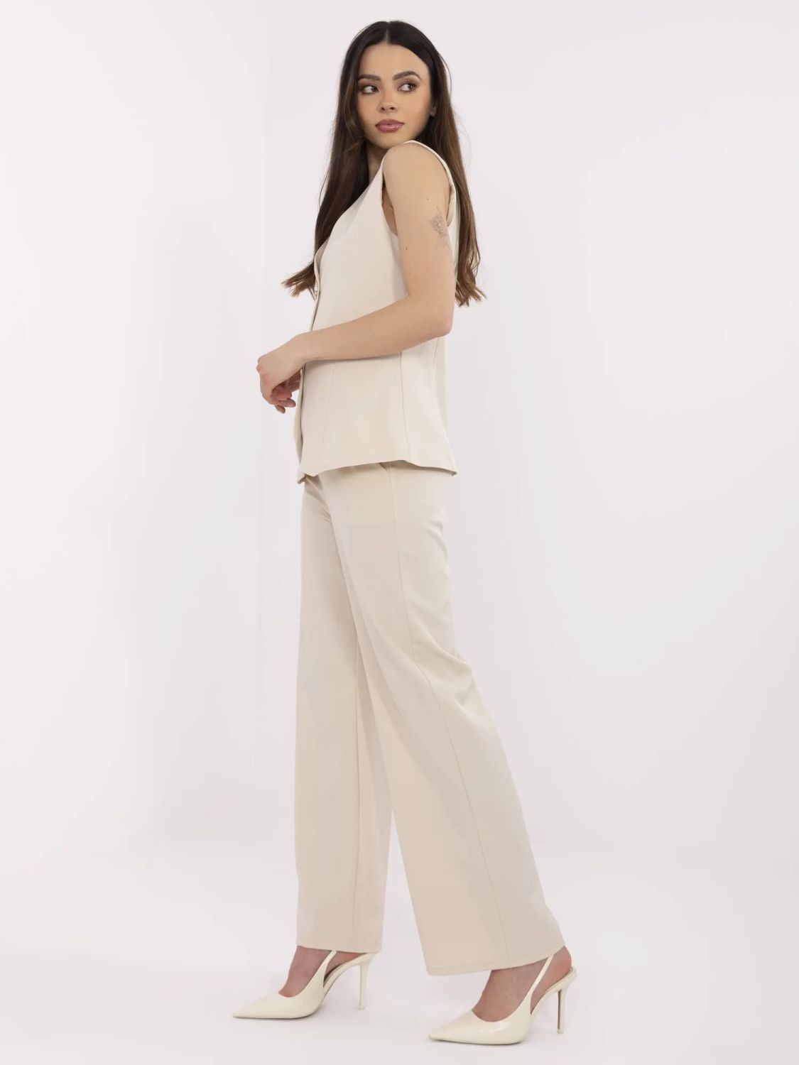 Eleganter beiger Anzug