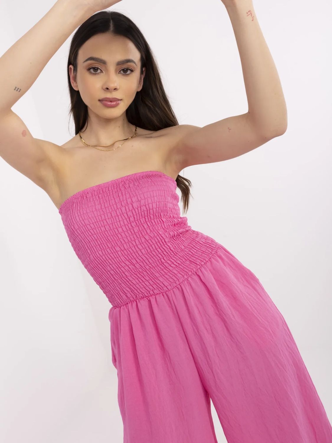 Rosa Overall mit weitem Bein