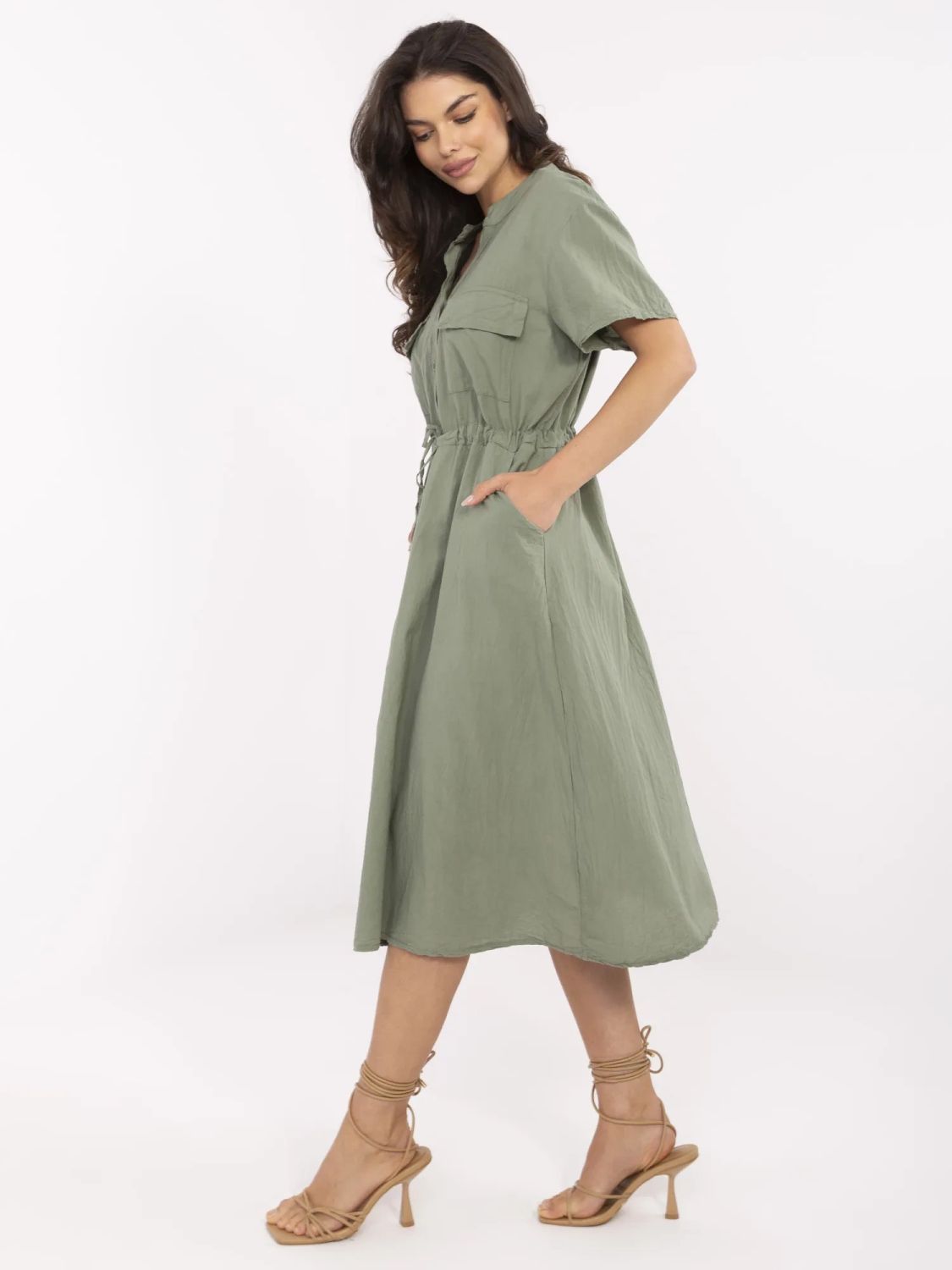 Khaki ausgestellte Kleid mit kurzen Ärmeln