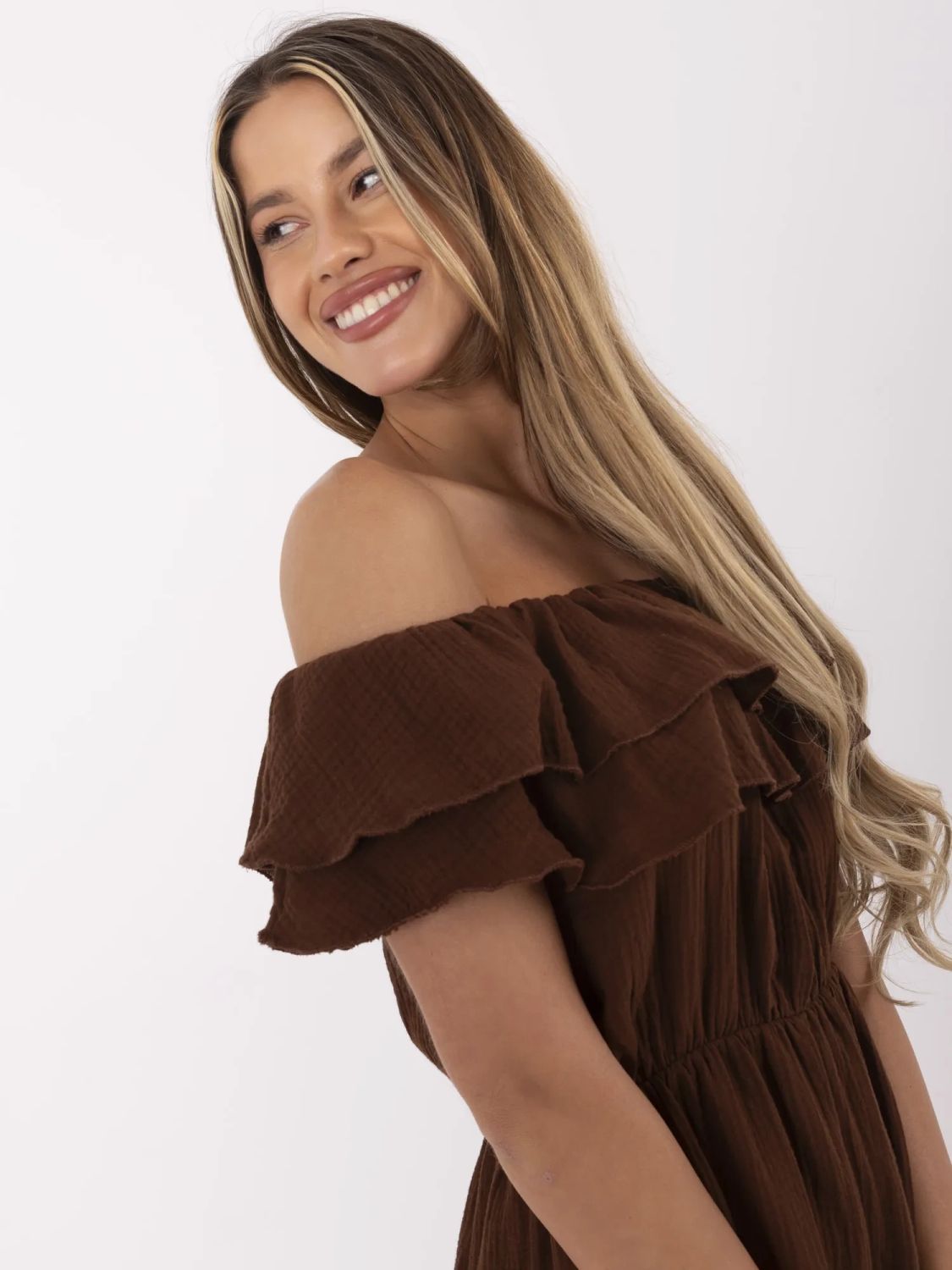 Brauner Overall mit Rüschen