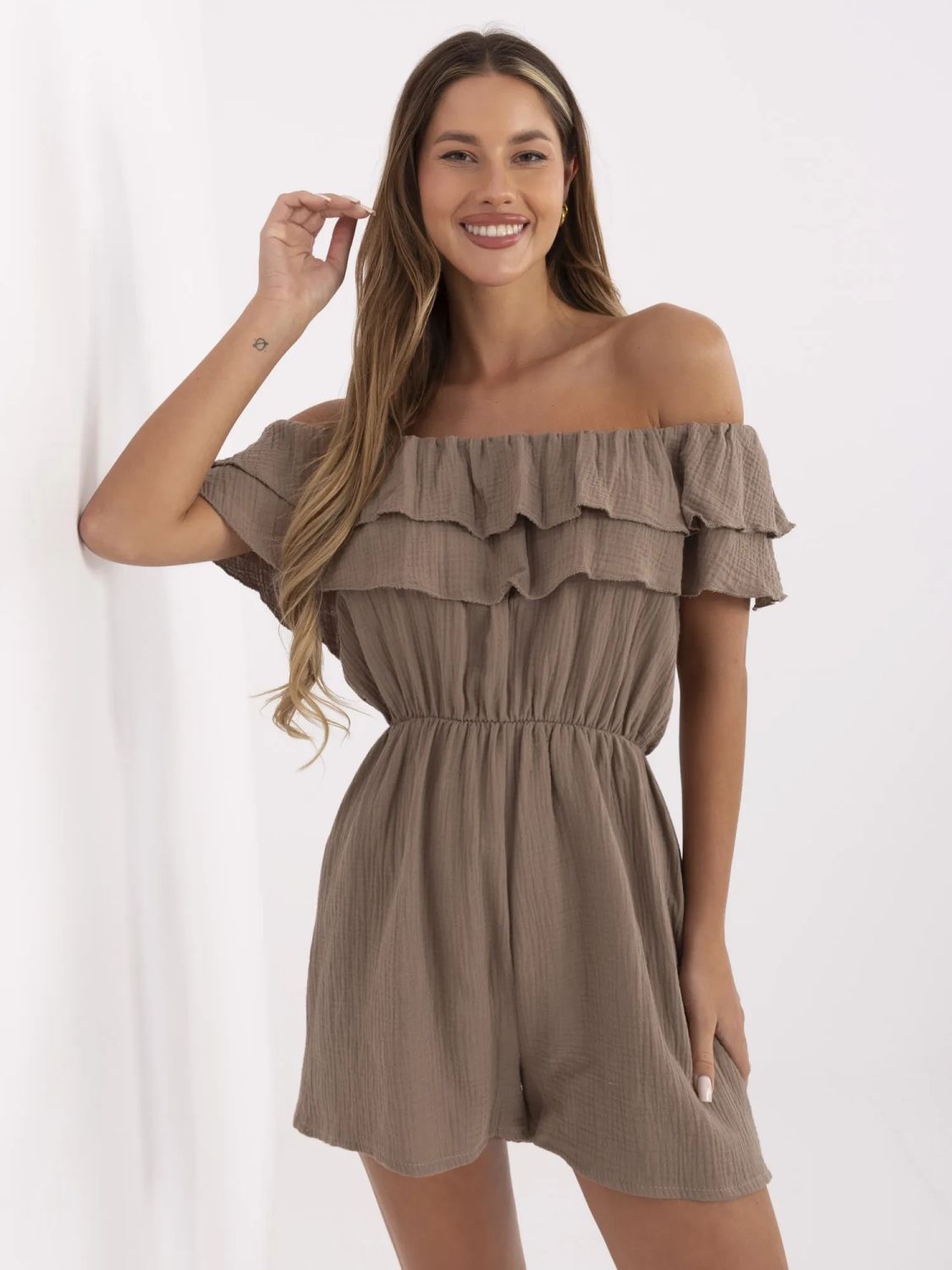 Kombination in dunkelbeige