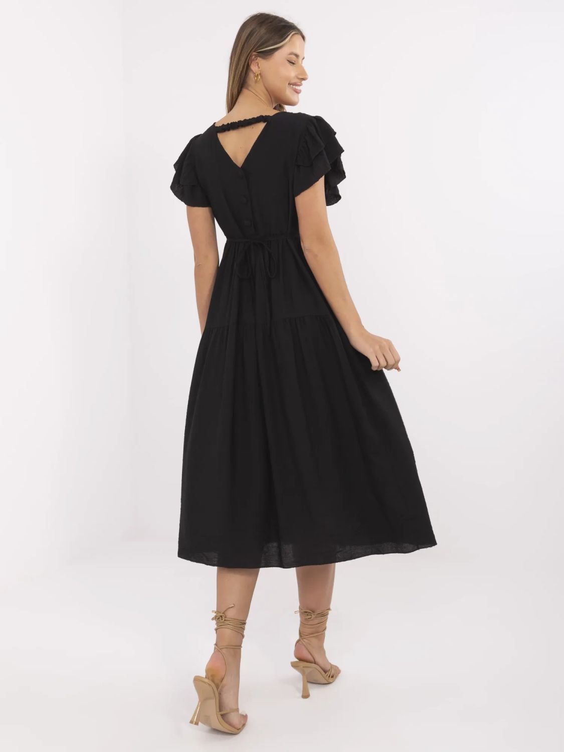 Elegantes schwarzes ausgestelltes Kleid