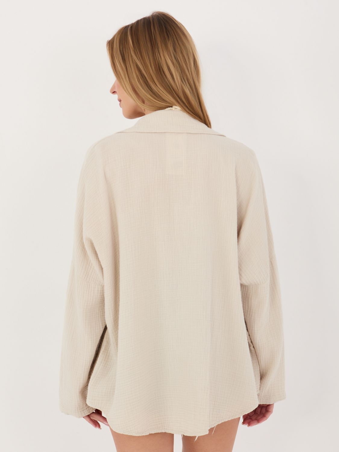 Beiges Baumwollhemd mit Kragen