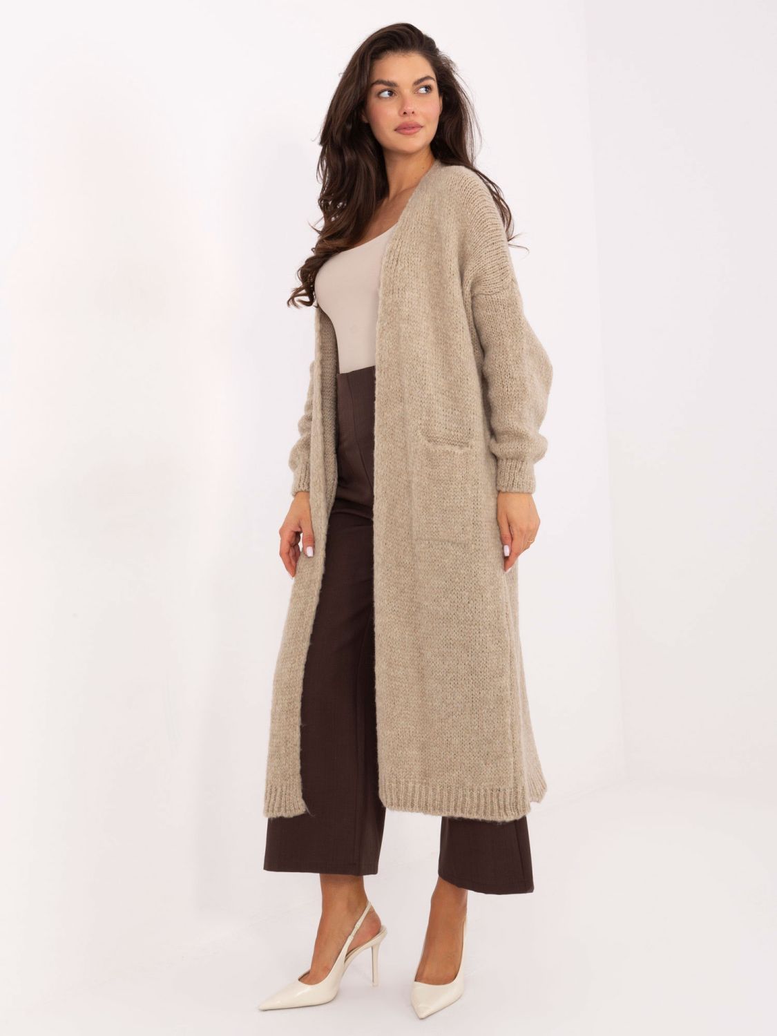 Beiger langer Cardigan mit Taschen