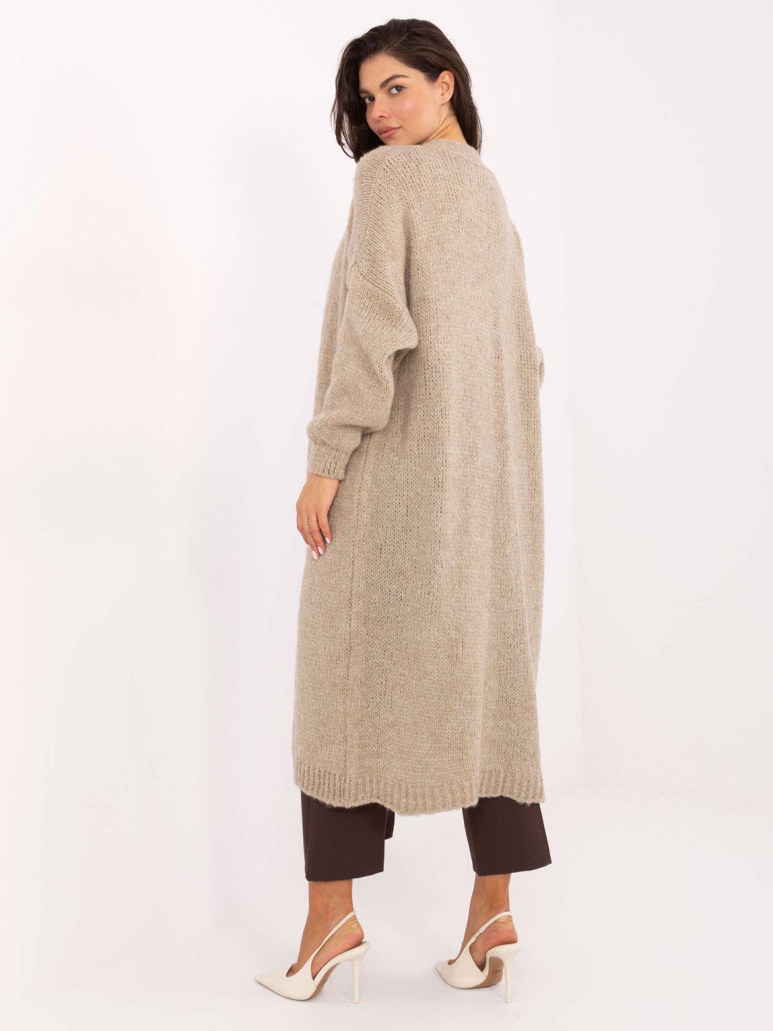 Beiger langer Cardigan mit Taschen