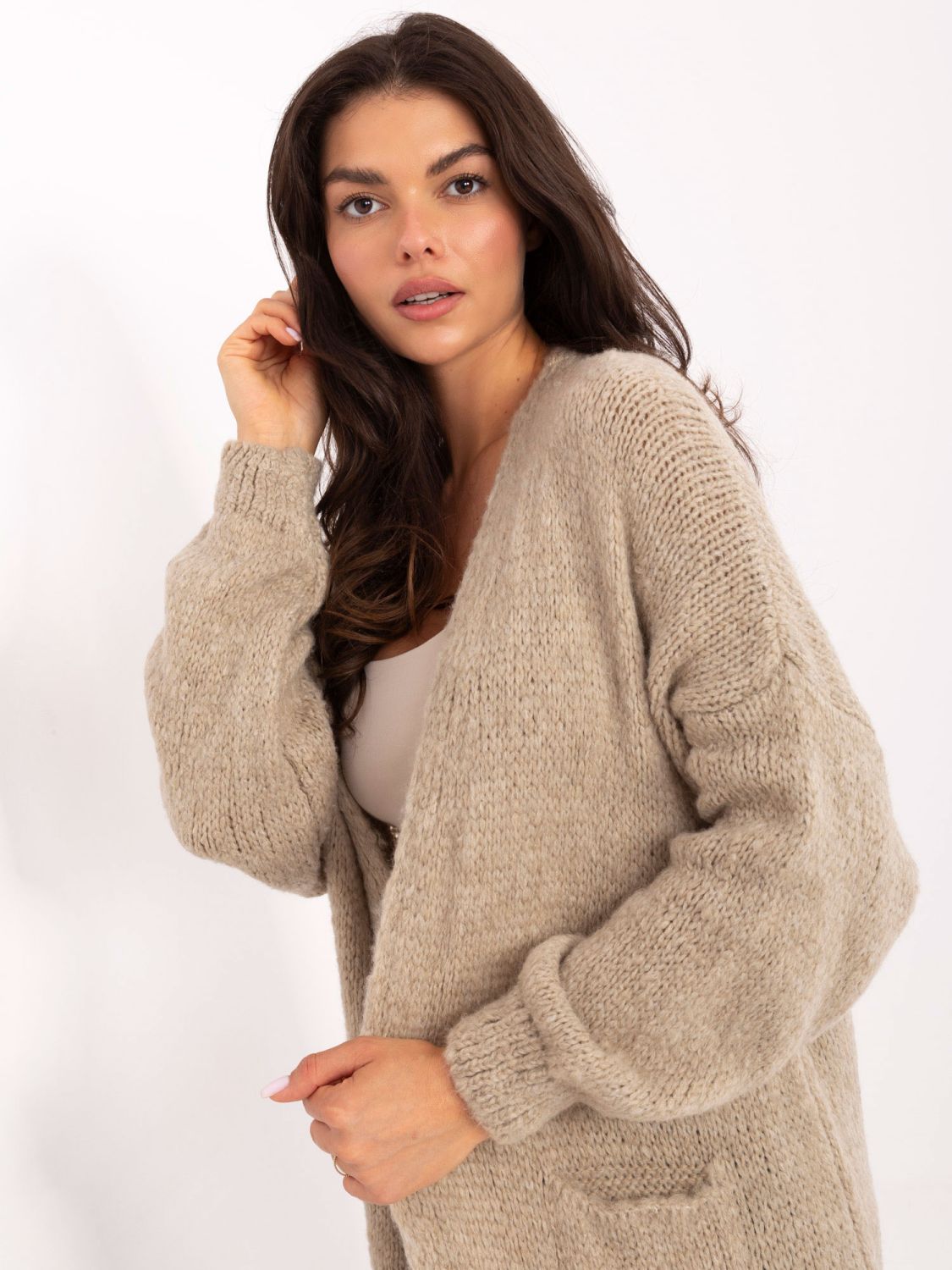 Beiger langer Cardigan mit Taschen