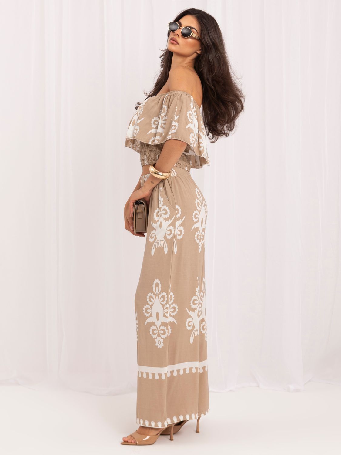 Beiges Boho-Set mit Print und Carmen-Ausschnitt
