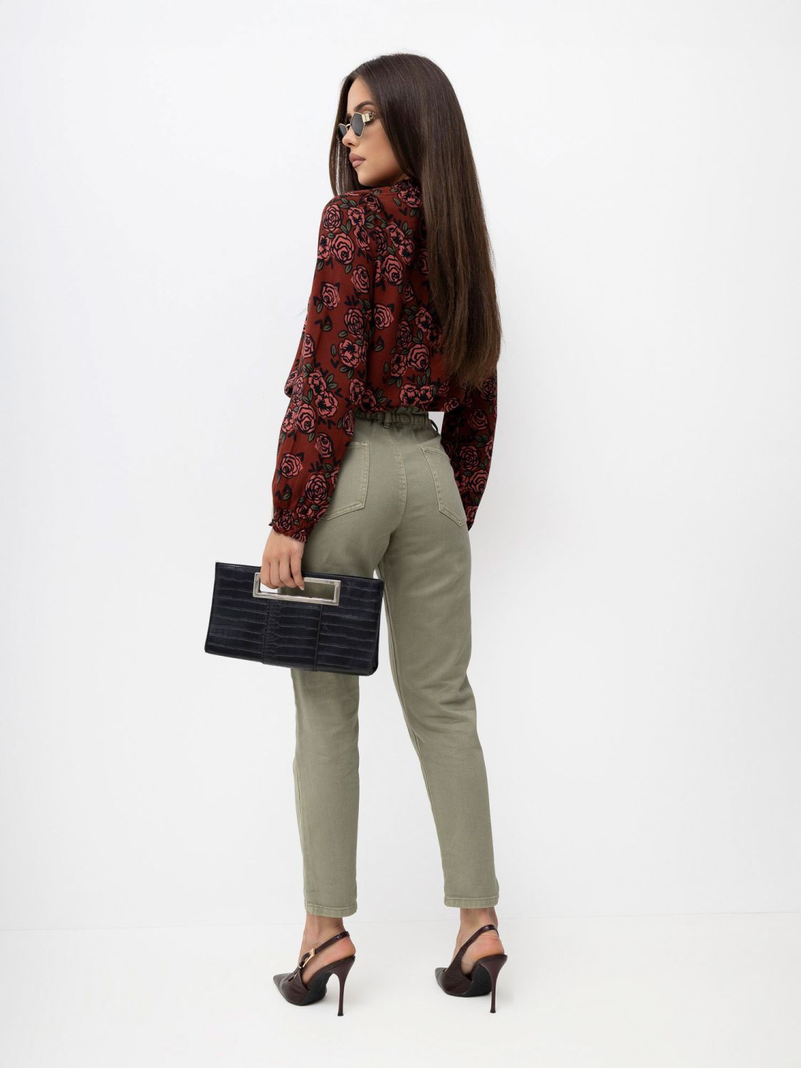 Elegante Bluse mit Blumenmuster und Stehkragen