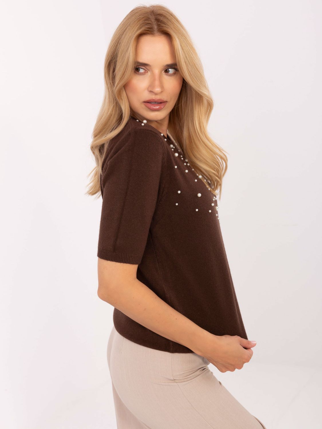 Eleganter brauner Pullover mit Applikation