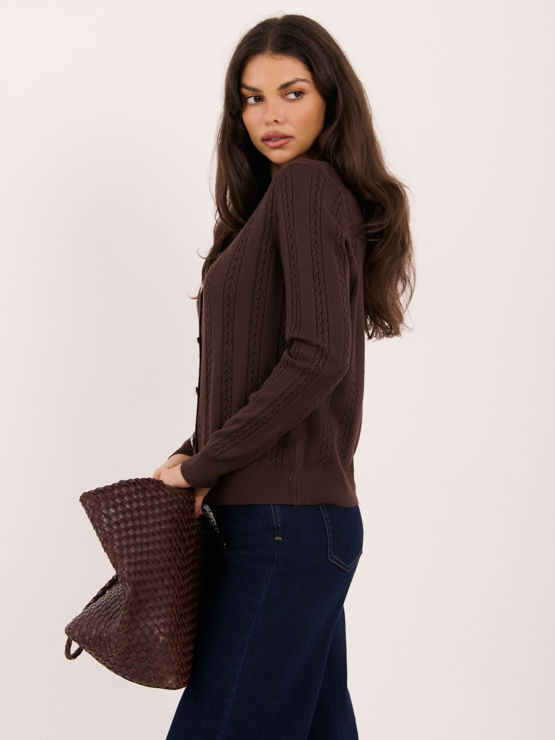 Eleganter brauner Pullover mit Rundhalsausschnitt
