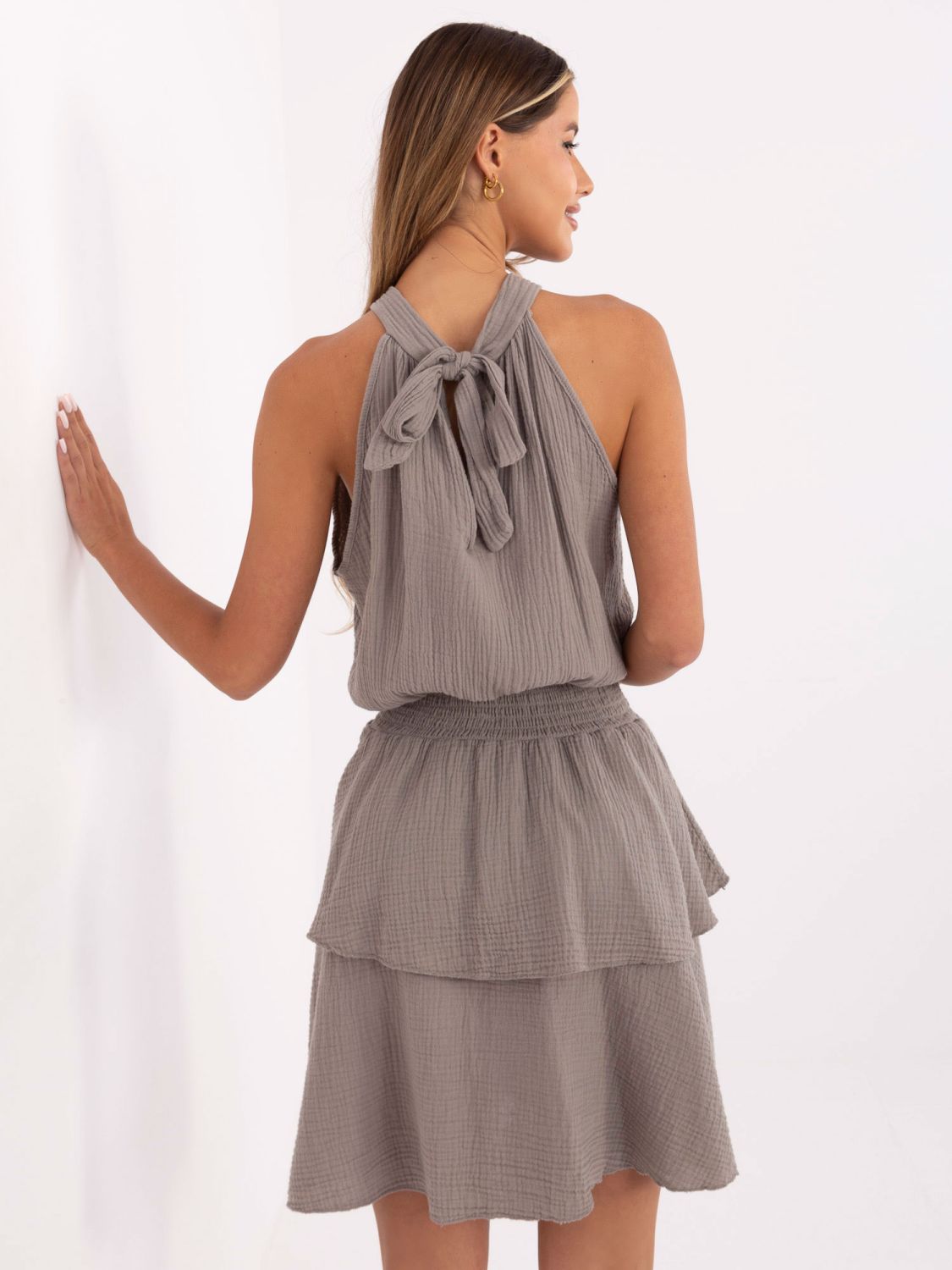 Beige ausgestellte Kleid mit Rüsche