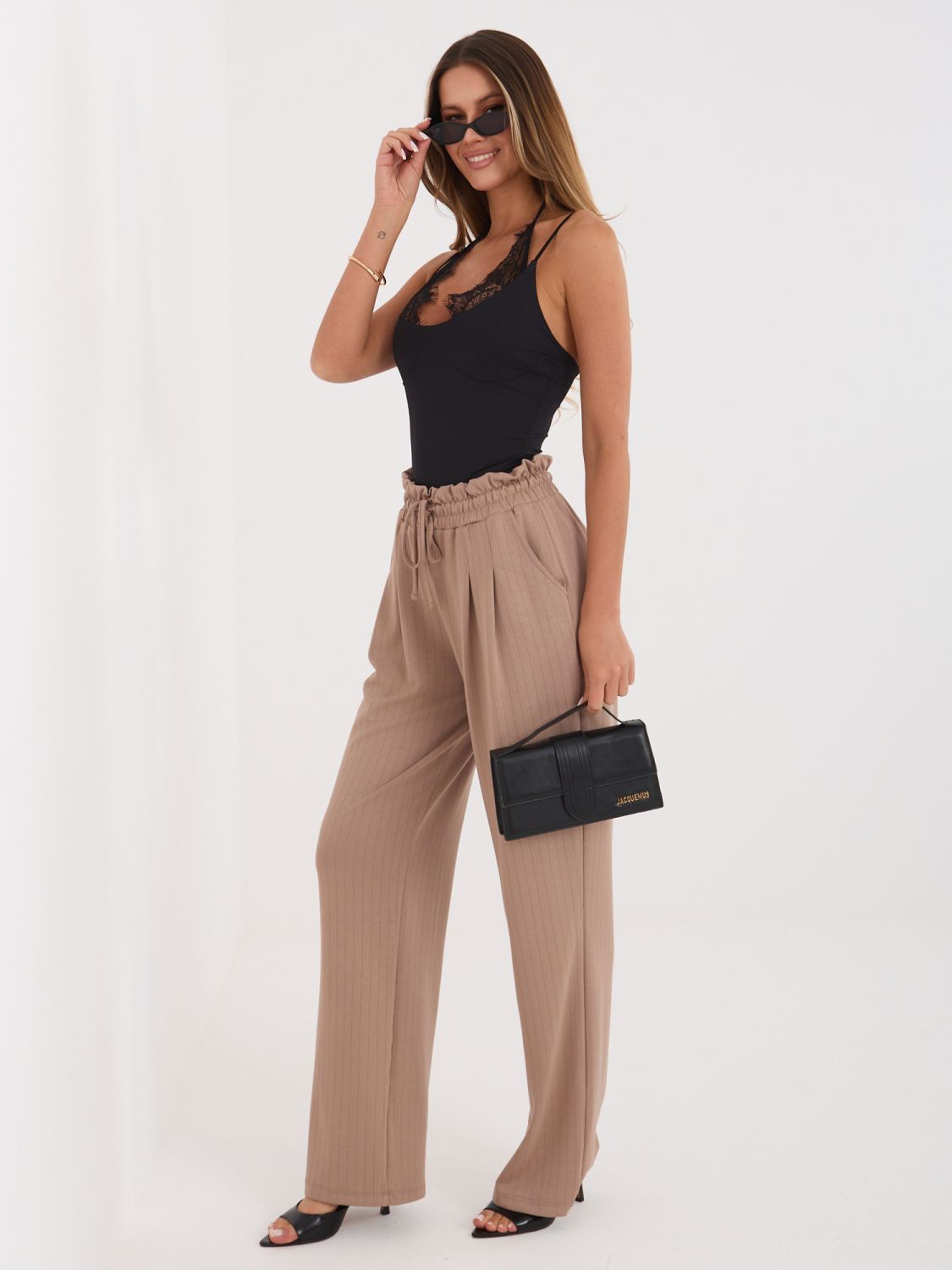 Beige Jogginghose mit Streifen und hohem Bund