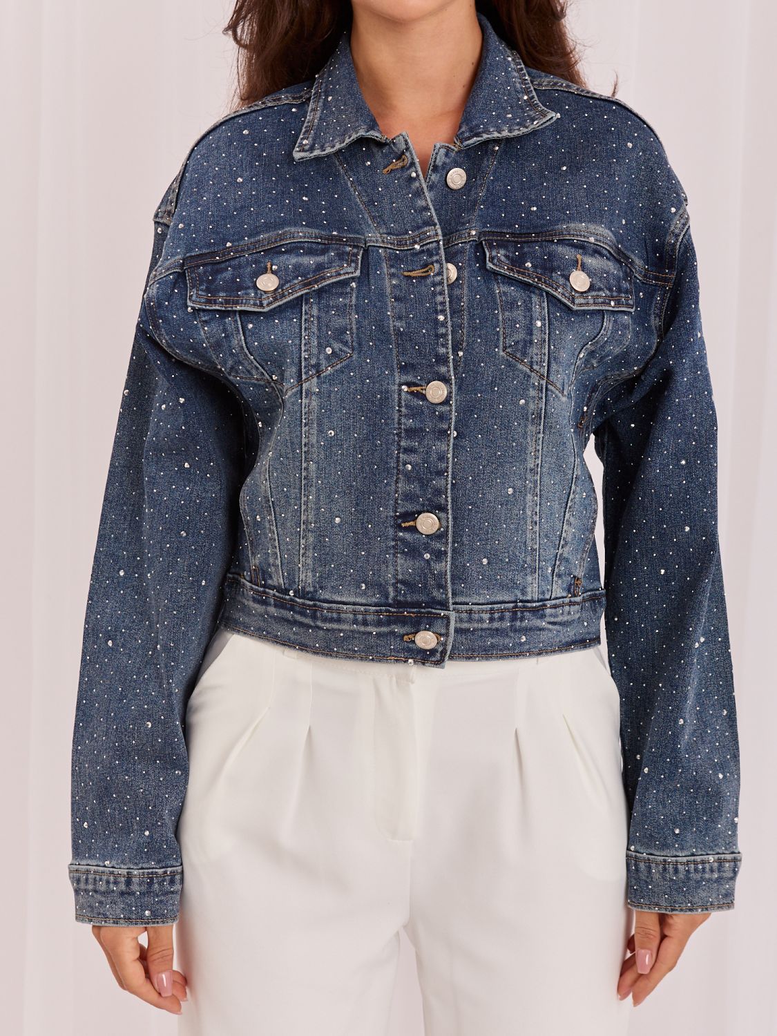 Jeansjacke mit Applikation in Dunkelblau