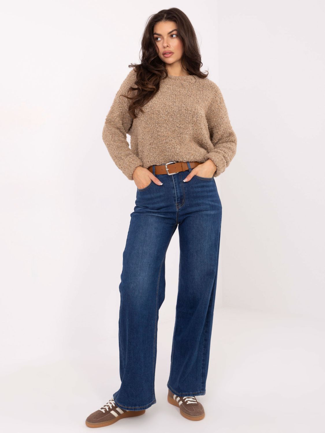Damen-Jeans in Dunkelblau mit geradem Bein und hohem Bund