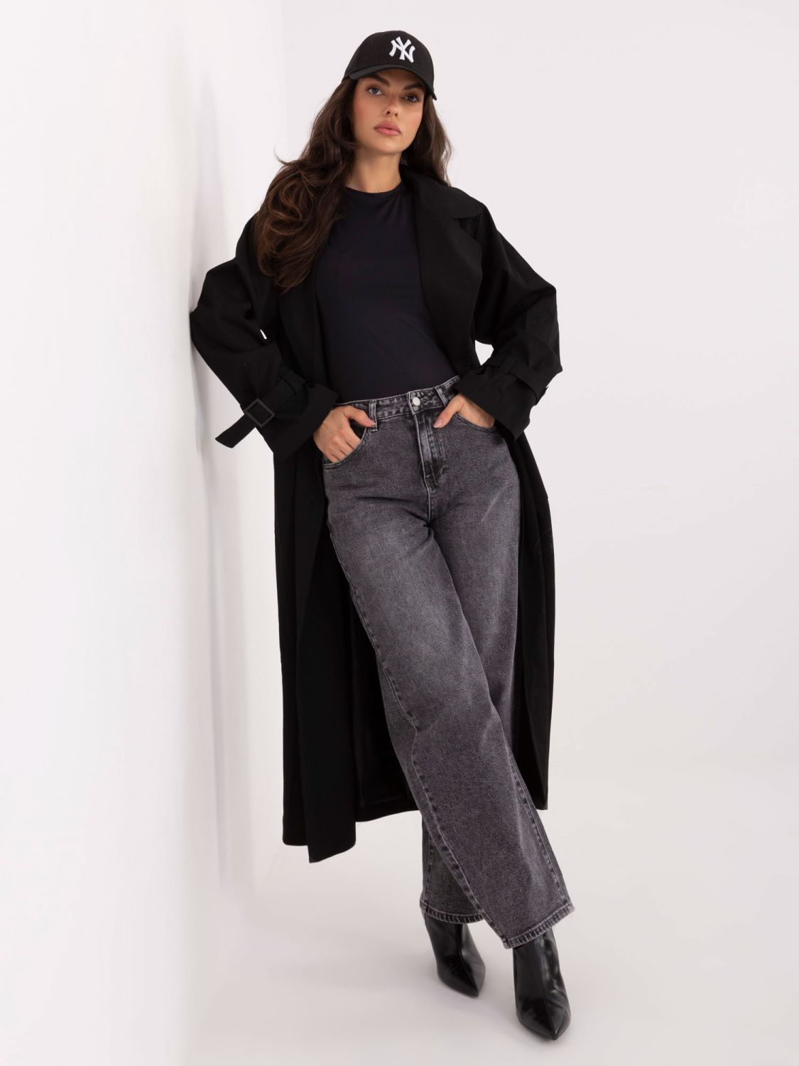 Schwarze, glatte Bluse mit kurzem Ärmel