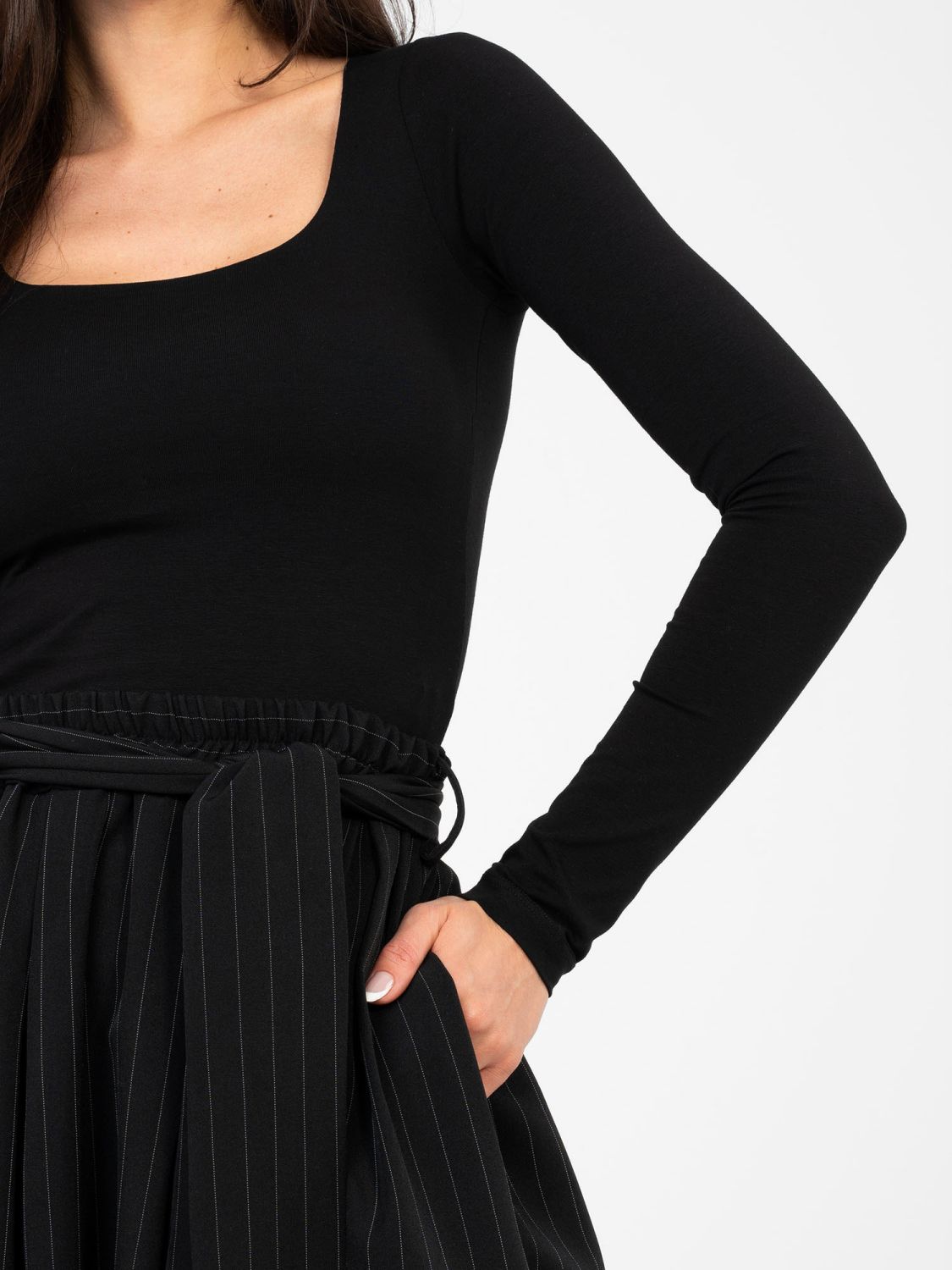 Schwarze Baumwollbluse mit langen Ärmeln und Futter