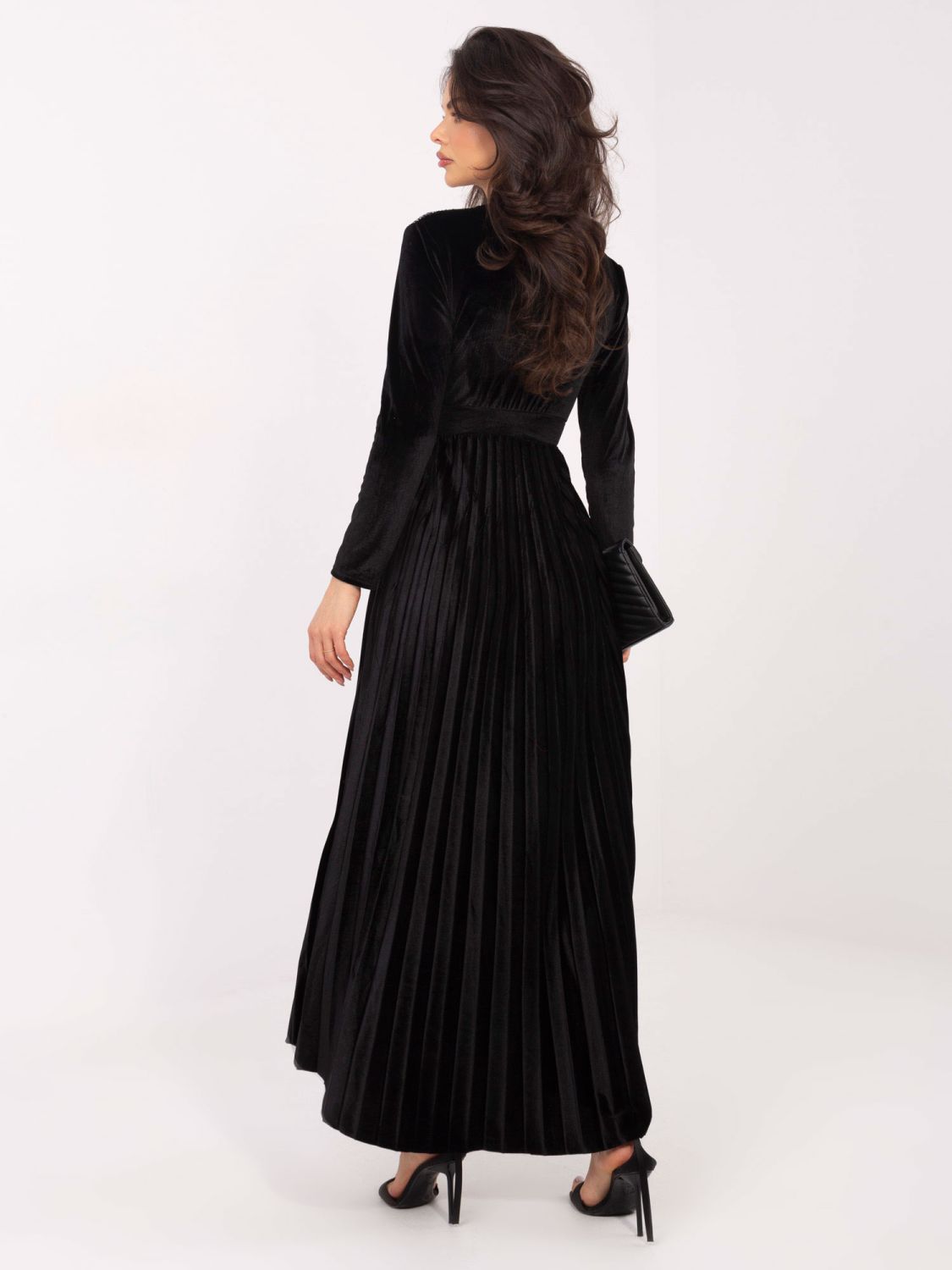 Schwarzes Maxi-Kleid mit Gürtel und Pailletten