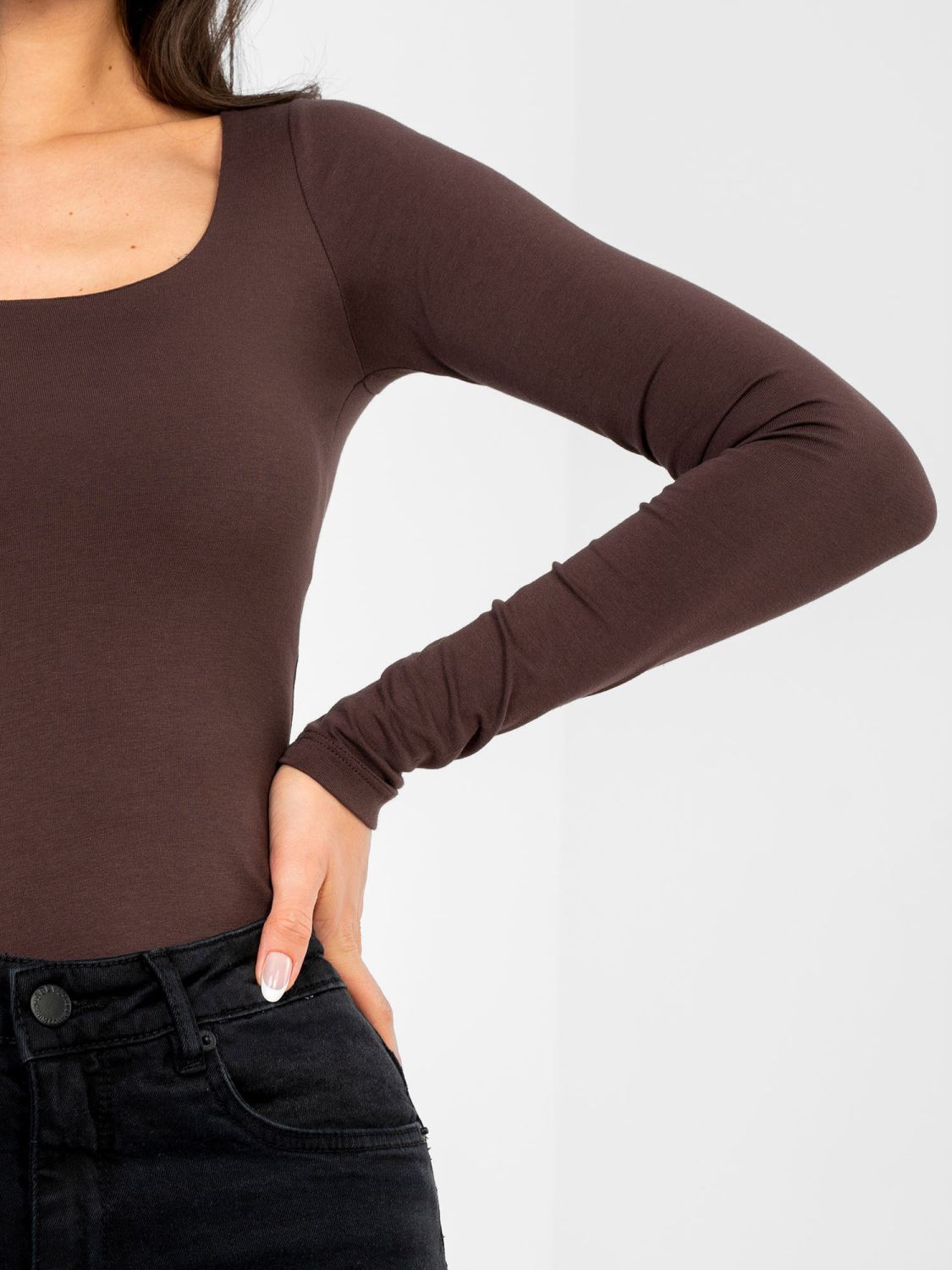 Braune Baumwollbluse mit langen Ärmeln und Futter