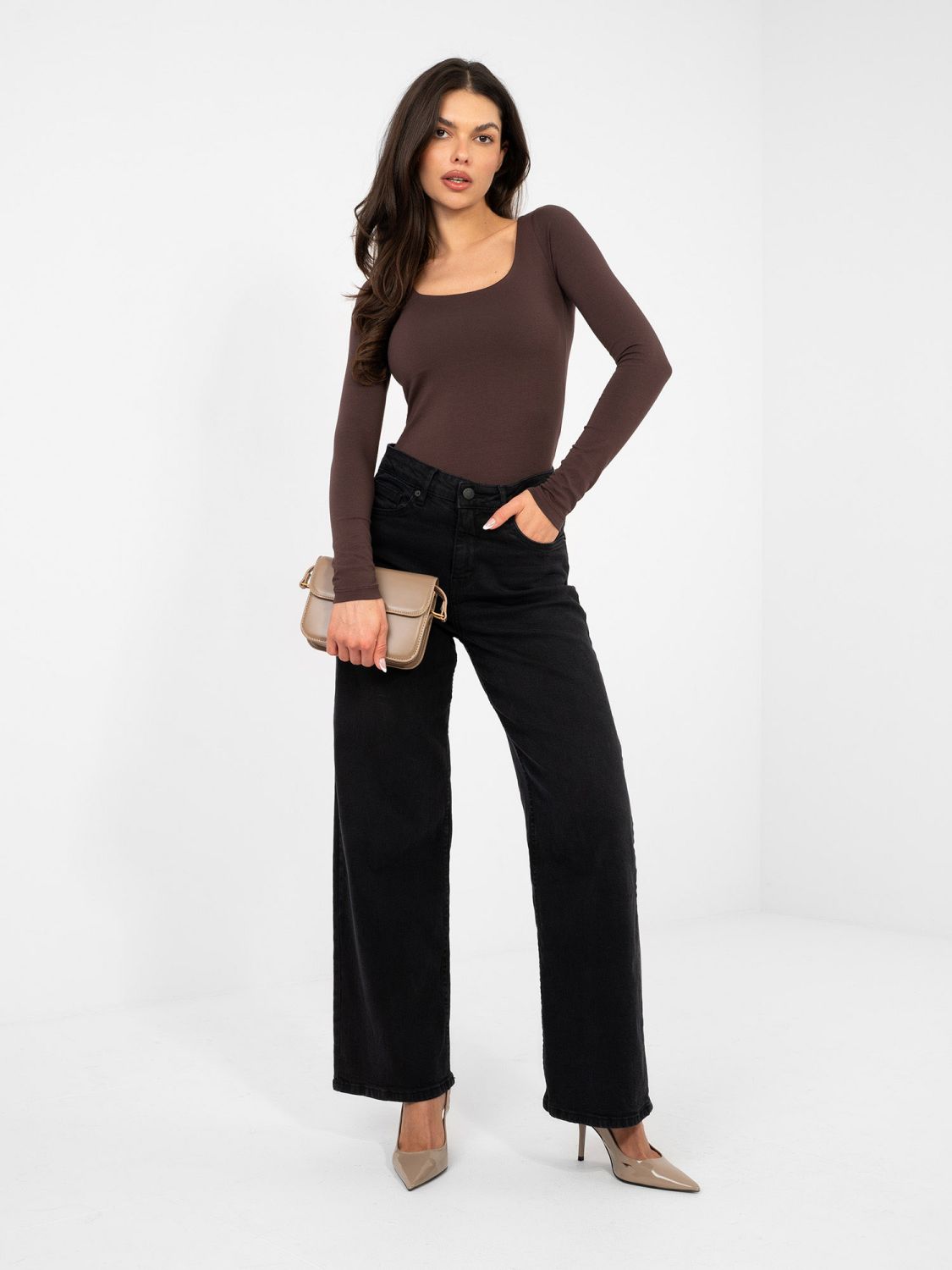 Braune Baumwollbluse mit langen Ärmeln und Futter